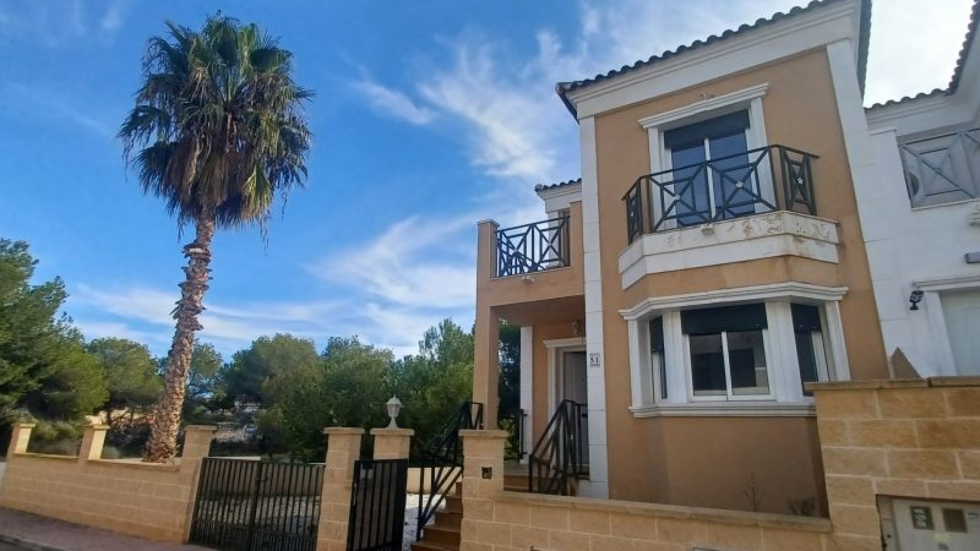 Resale - Townhouse - Villamartin - las filipinas