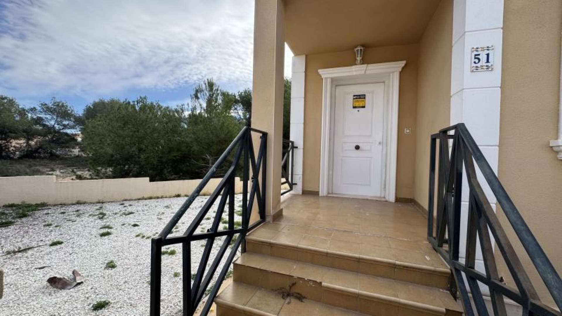 Resale - Townhouse - Villamartin - las filipinas