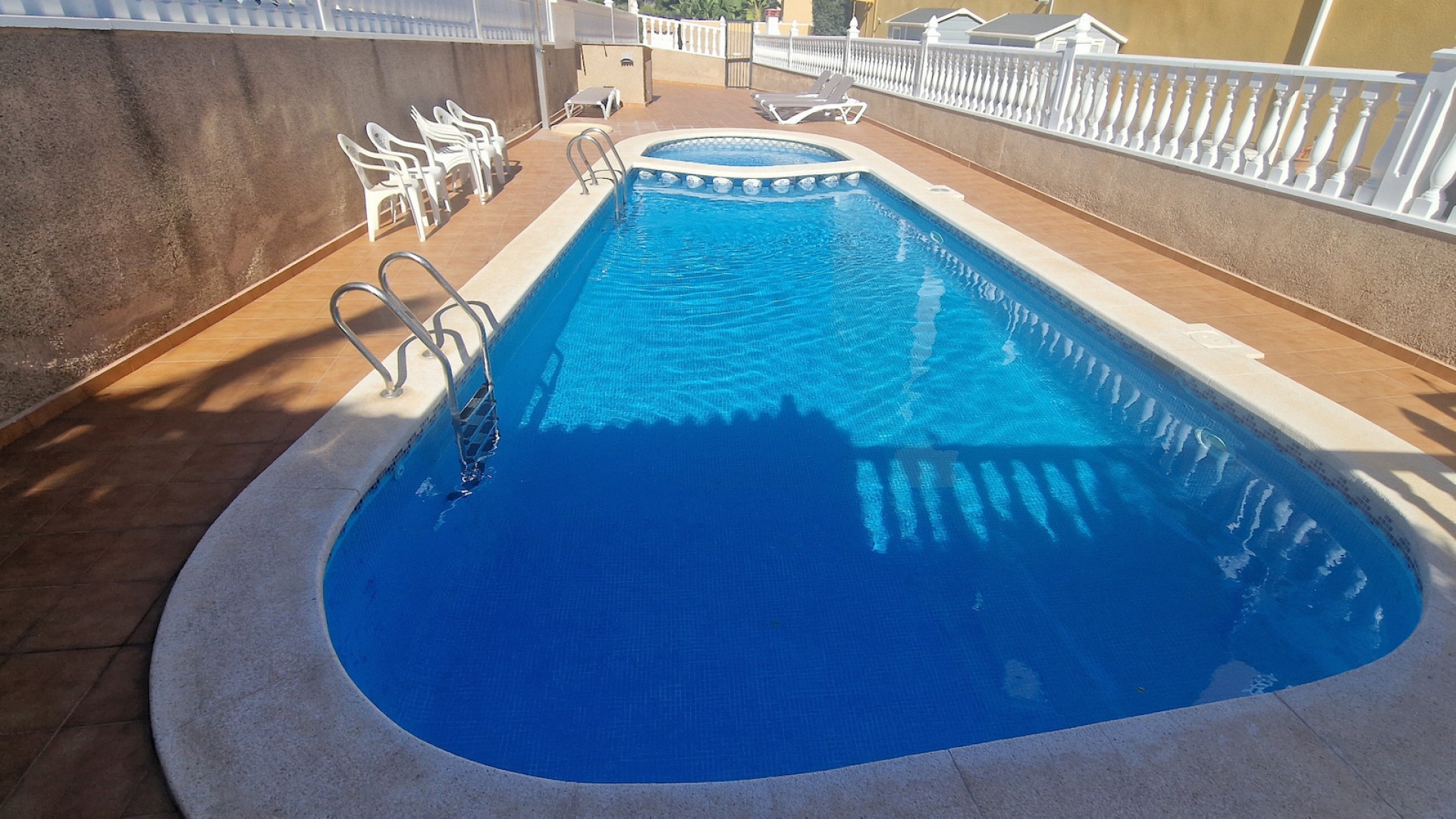 Resale - Townhouse - Villamartin - las filipinas