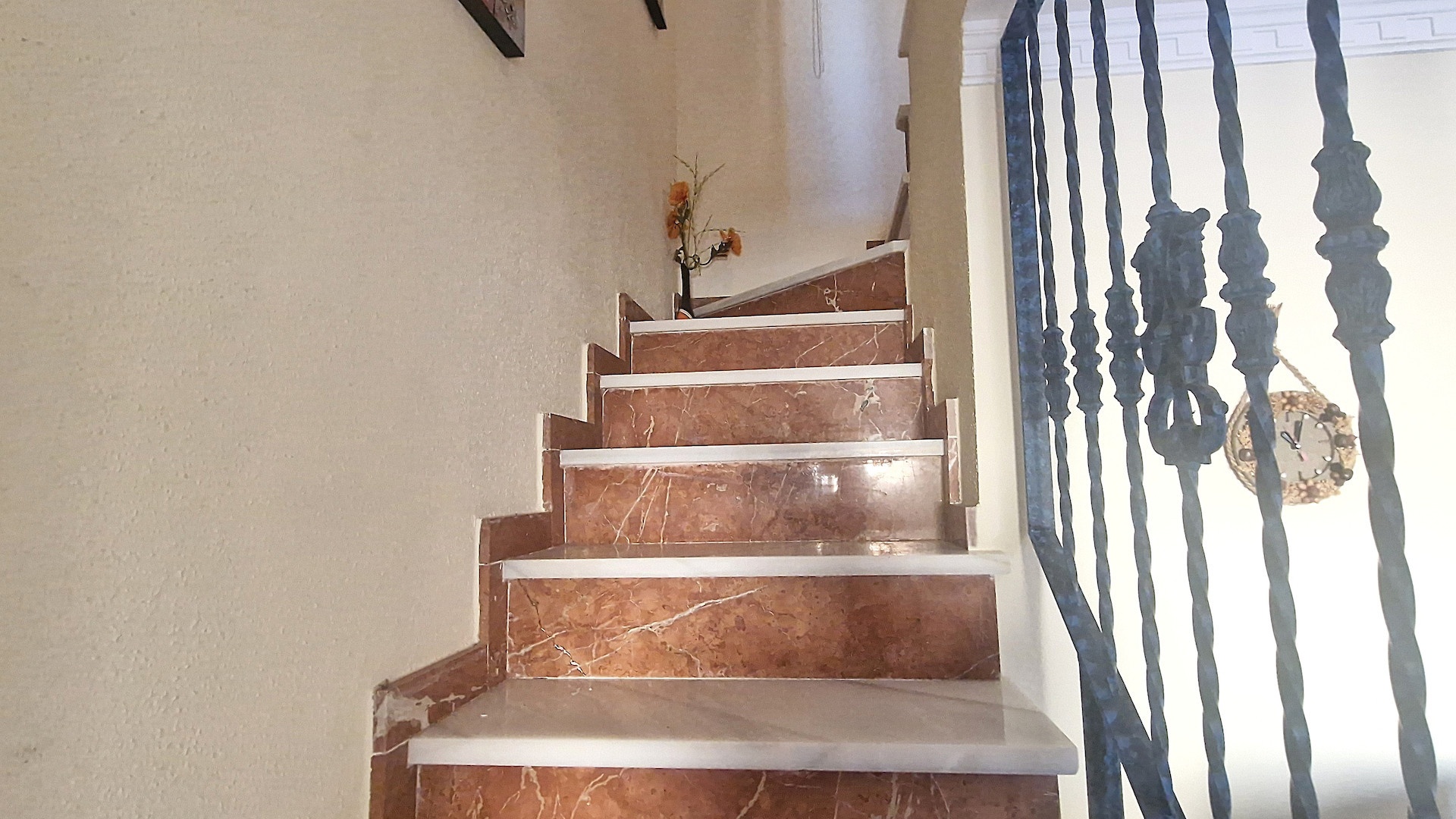 Resale - Townhouse - Villamartin - las filipinas