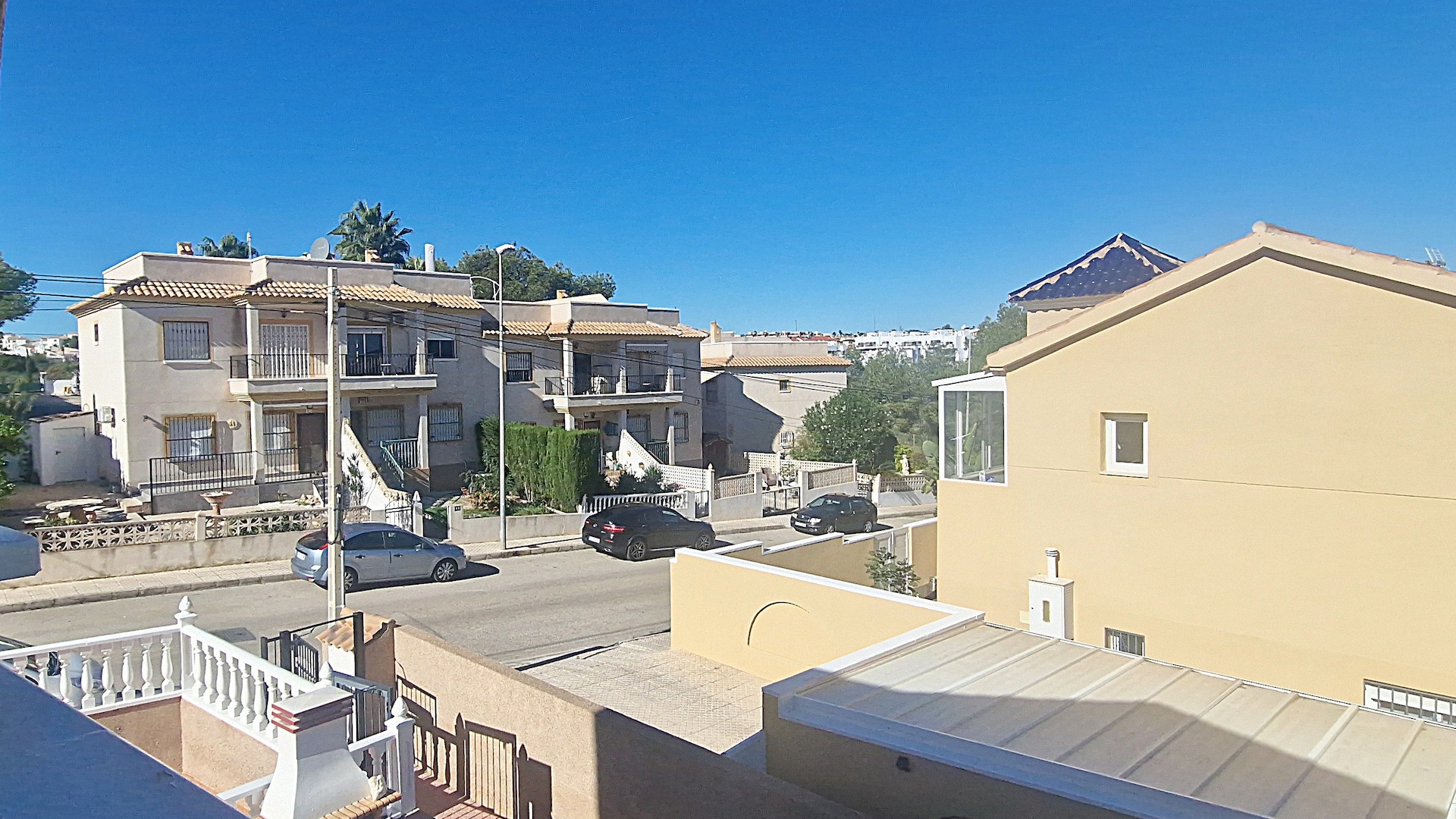 Resale - Townhouse - Villamartin - las filipinas