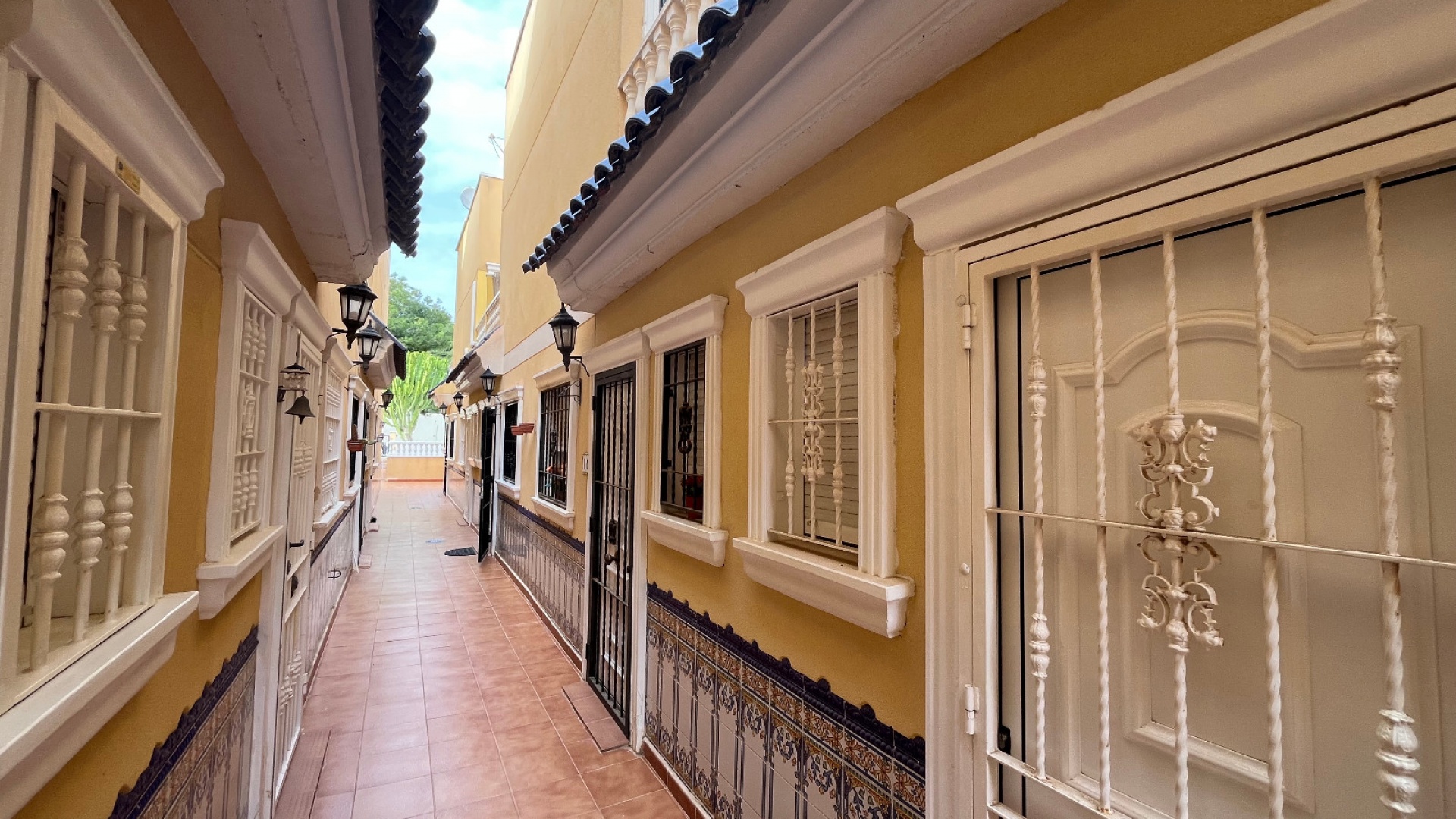 Resale - Townhouse - Villamartin - las filipinas