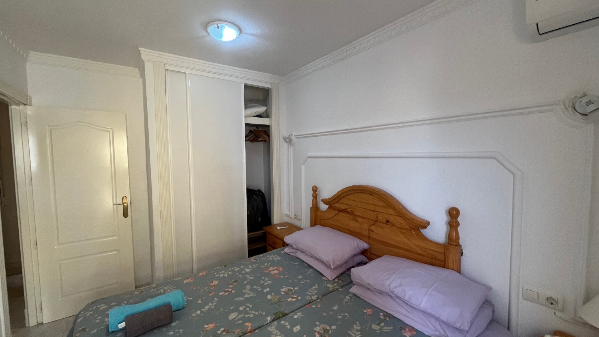 Resale - Townhouse - Villamartin - las filipinas