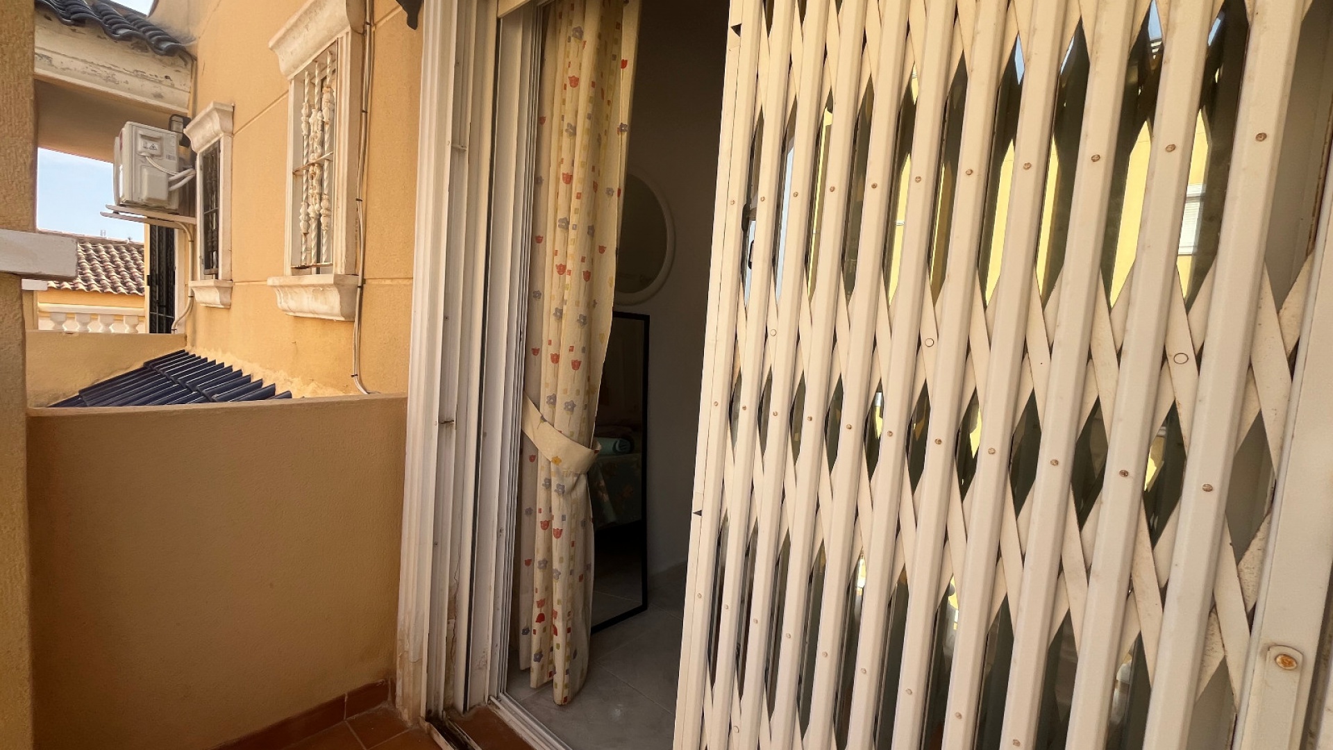 Resale - Townhouse - Villamartin - las filipinas