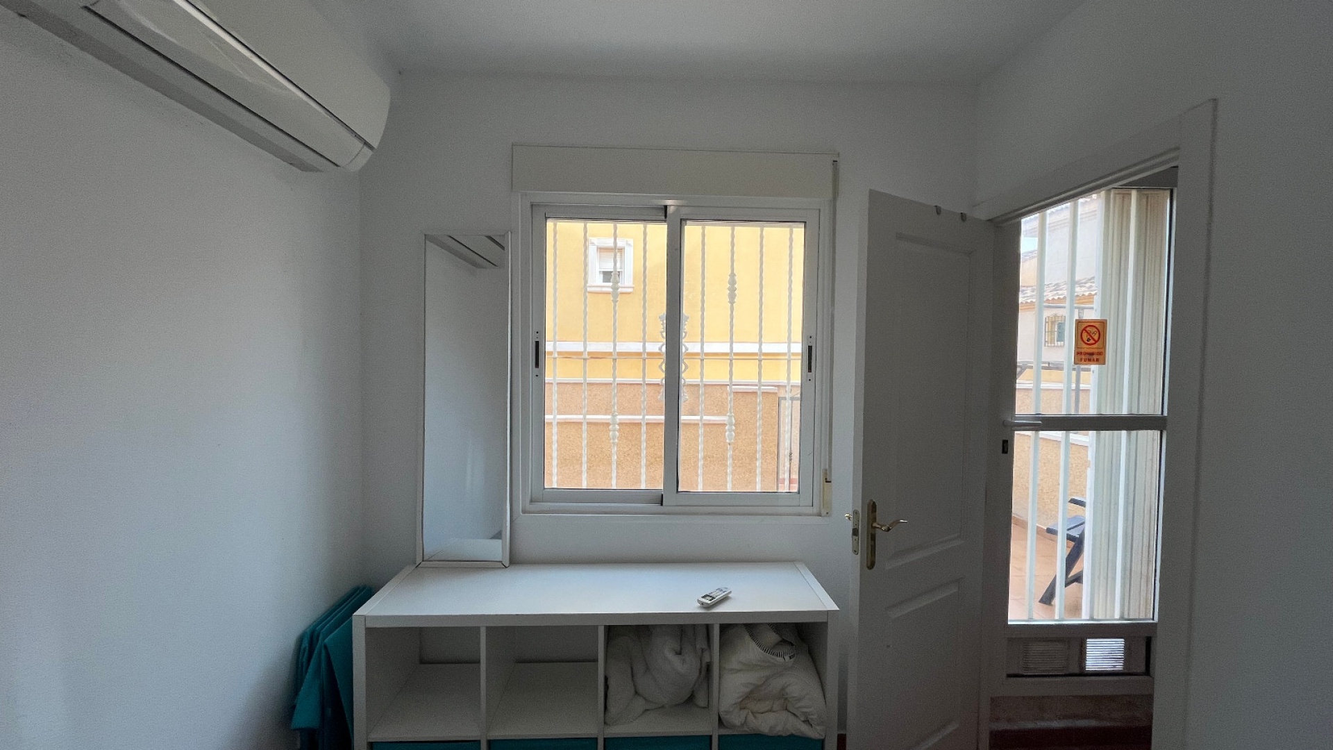 Resale - Townhouse - Villamartin - las filipinas