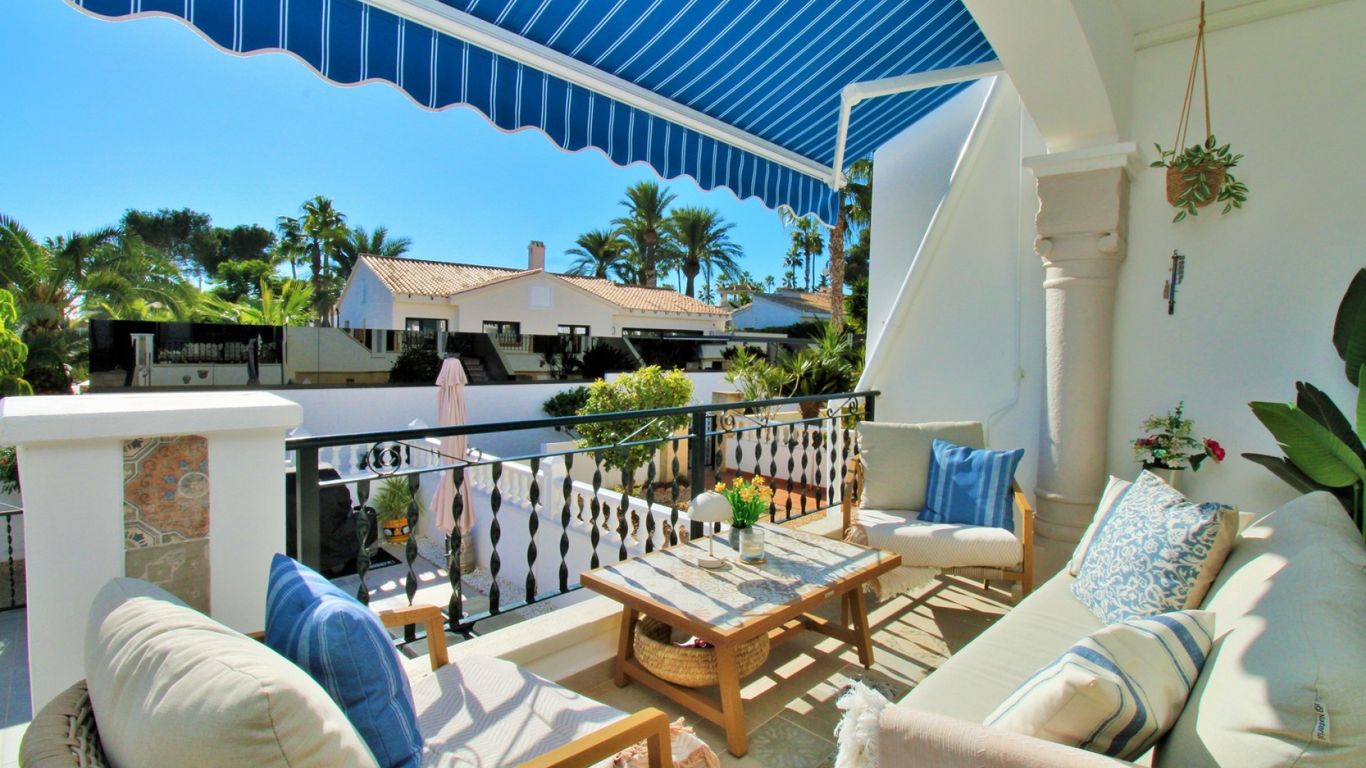 Resale - Townhouse - Villamartin - las violetas