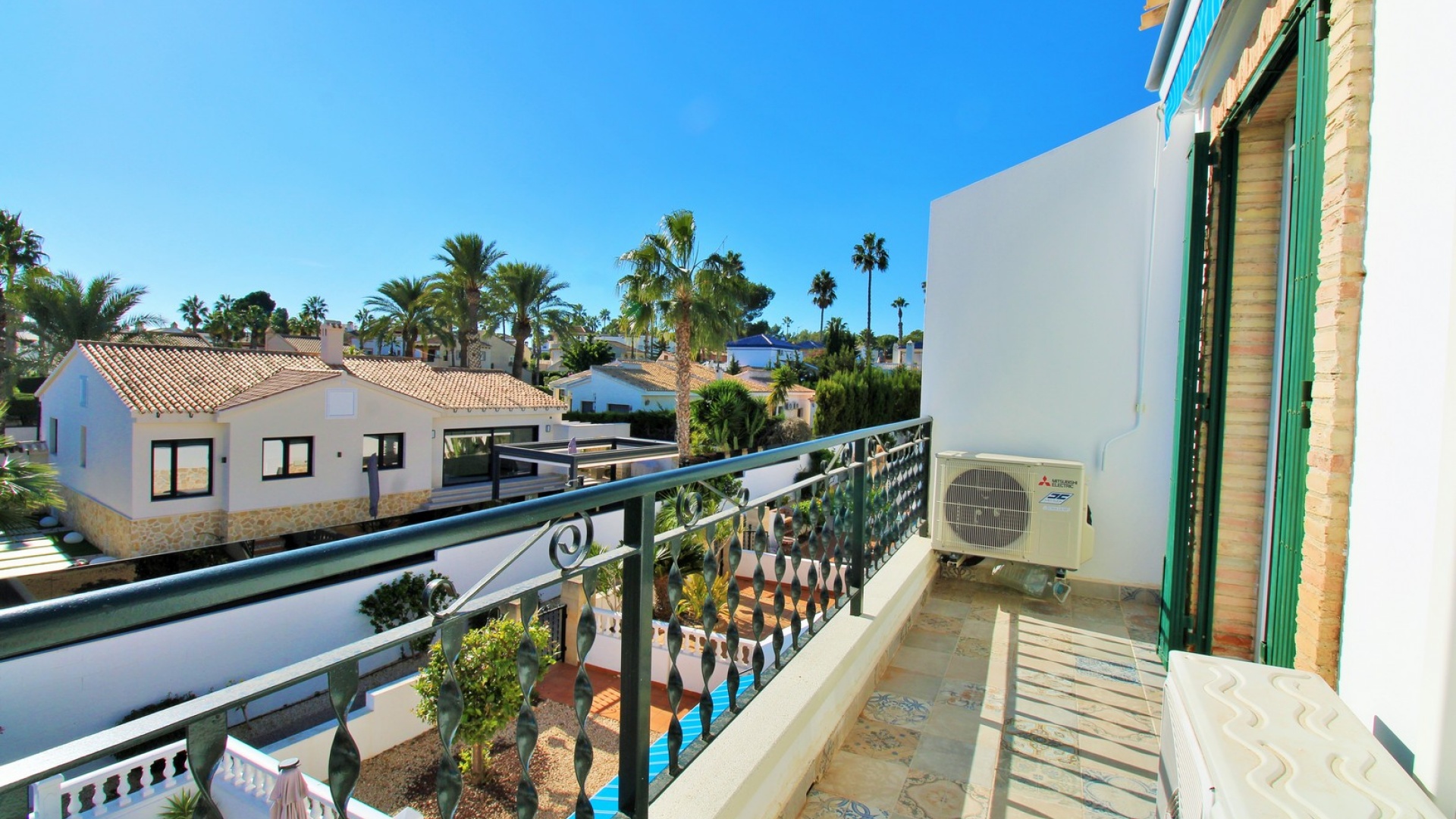 Resale - Townhouse - Villamartin - las violetas