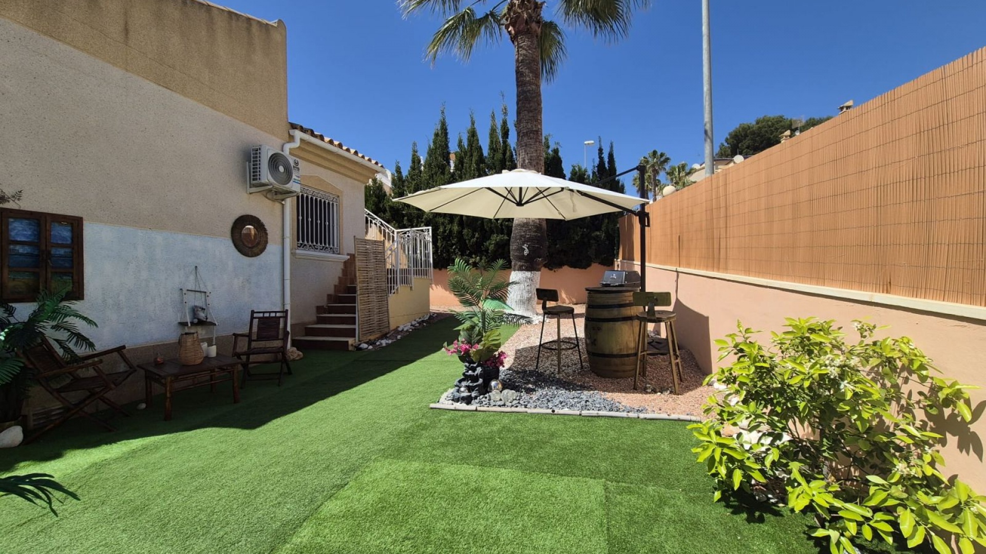 Resale - Townhouse - Villamartin - Loma Golf