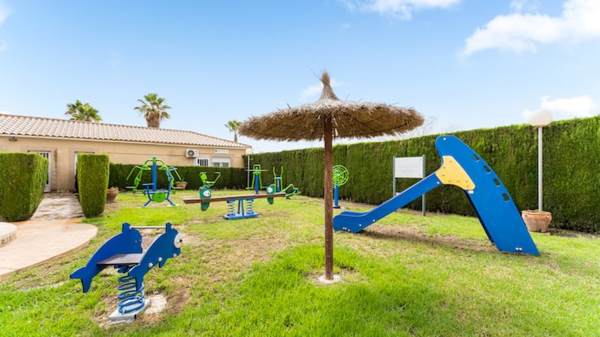 Resale - Townhouse - Villamartin - Monte Golf