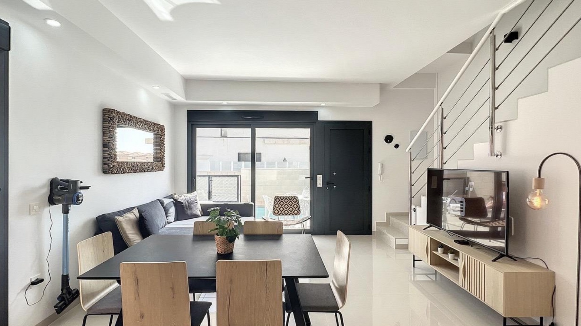 Resale - Townhouse - Villamartin - PAU 26