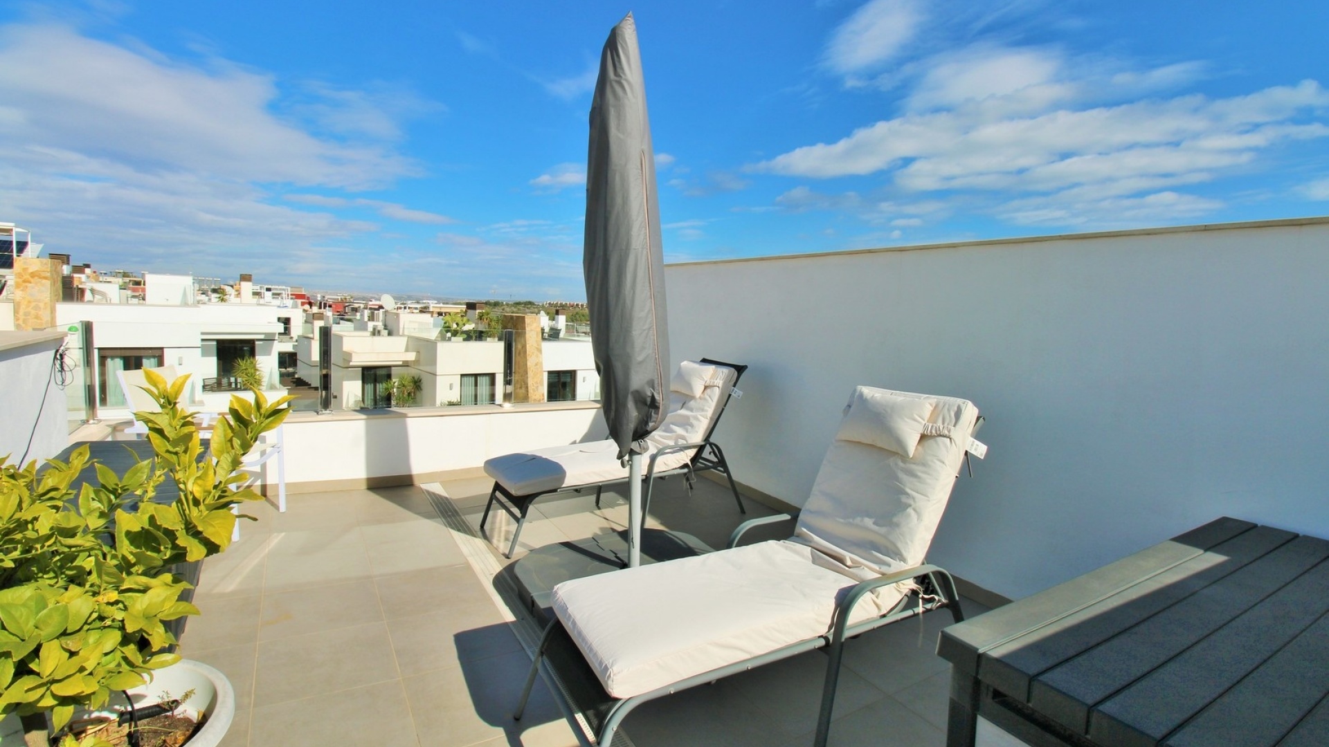 Resale - Townhouse - Villamartin - PAU 26