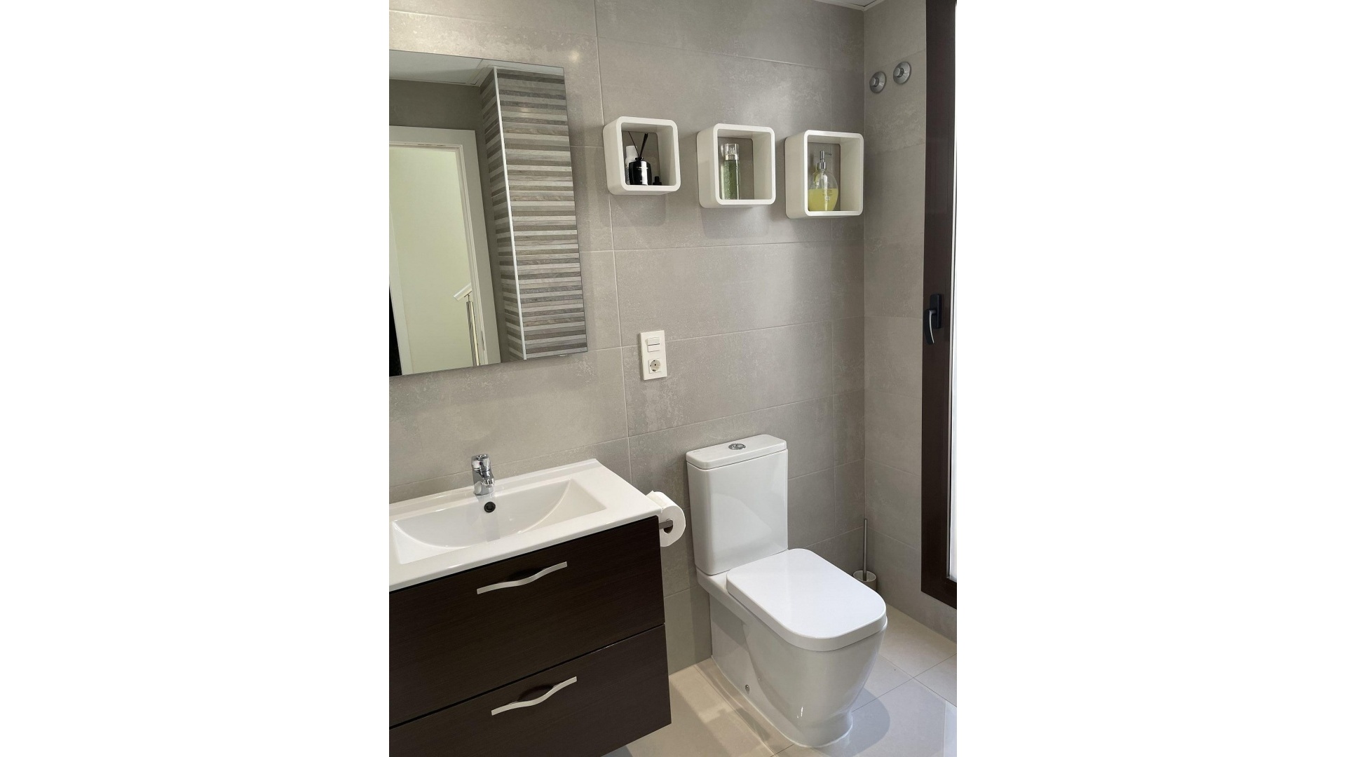 Resale - Townhouse - Villamartin - PAU 26