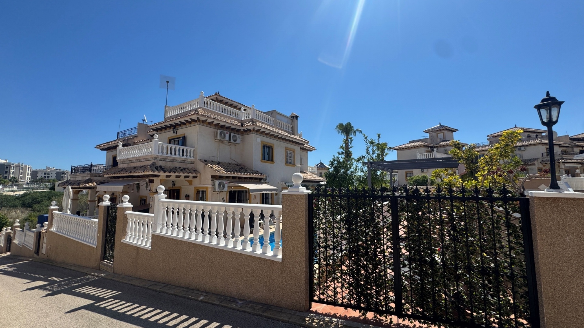 Resale - Townhouse - Villamartin - pinada golf
