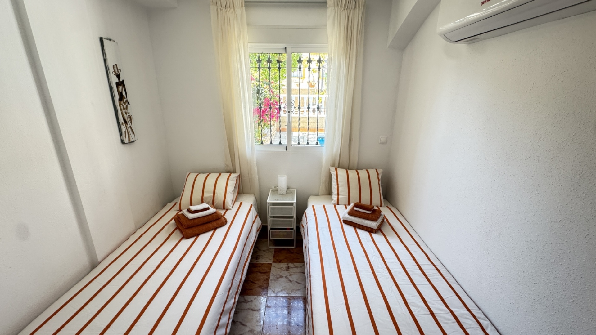 Resale - Townhouse - Villamartin - pinada golf