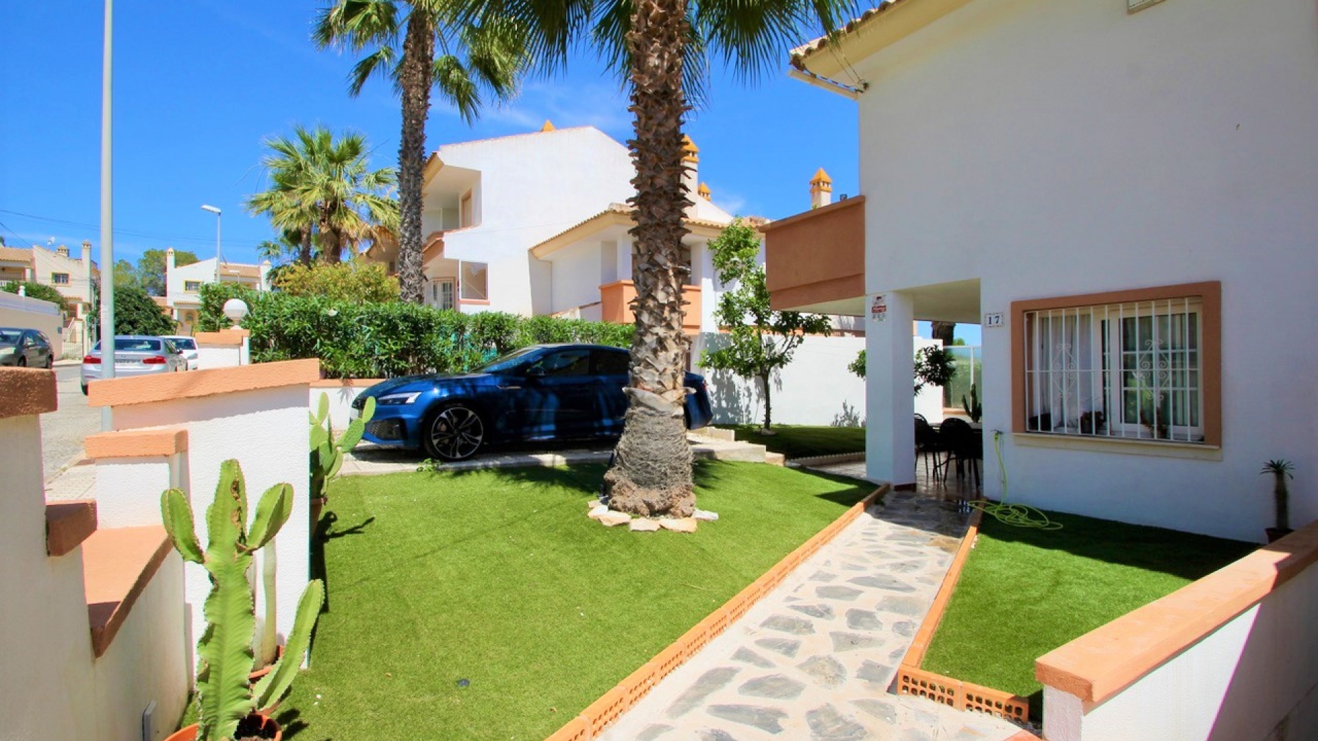 Resale - Townhouse - Villamartin - Res. Sevilla