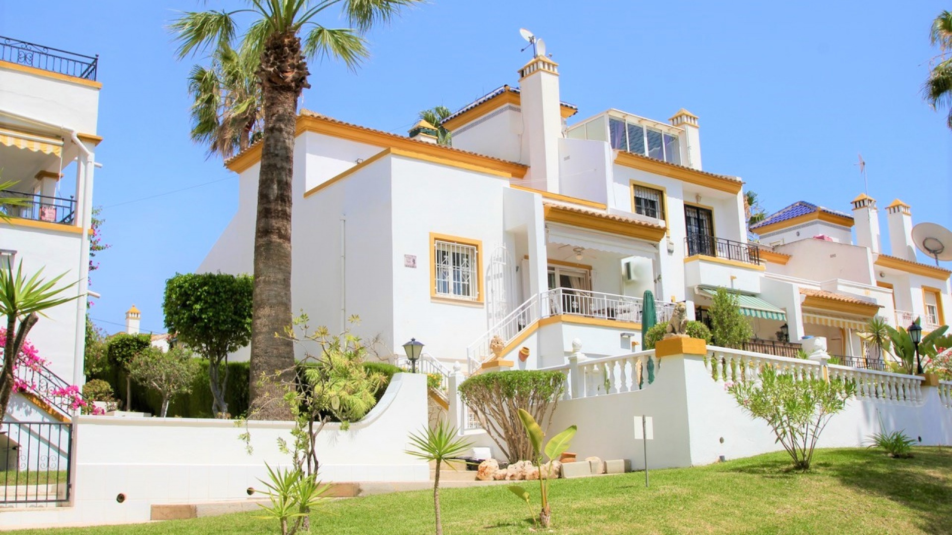 Resale - Townhouse - Villamartin - Res. Sevilla