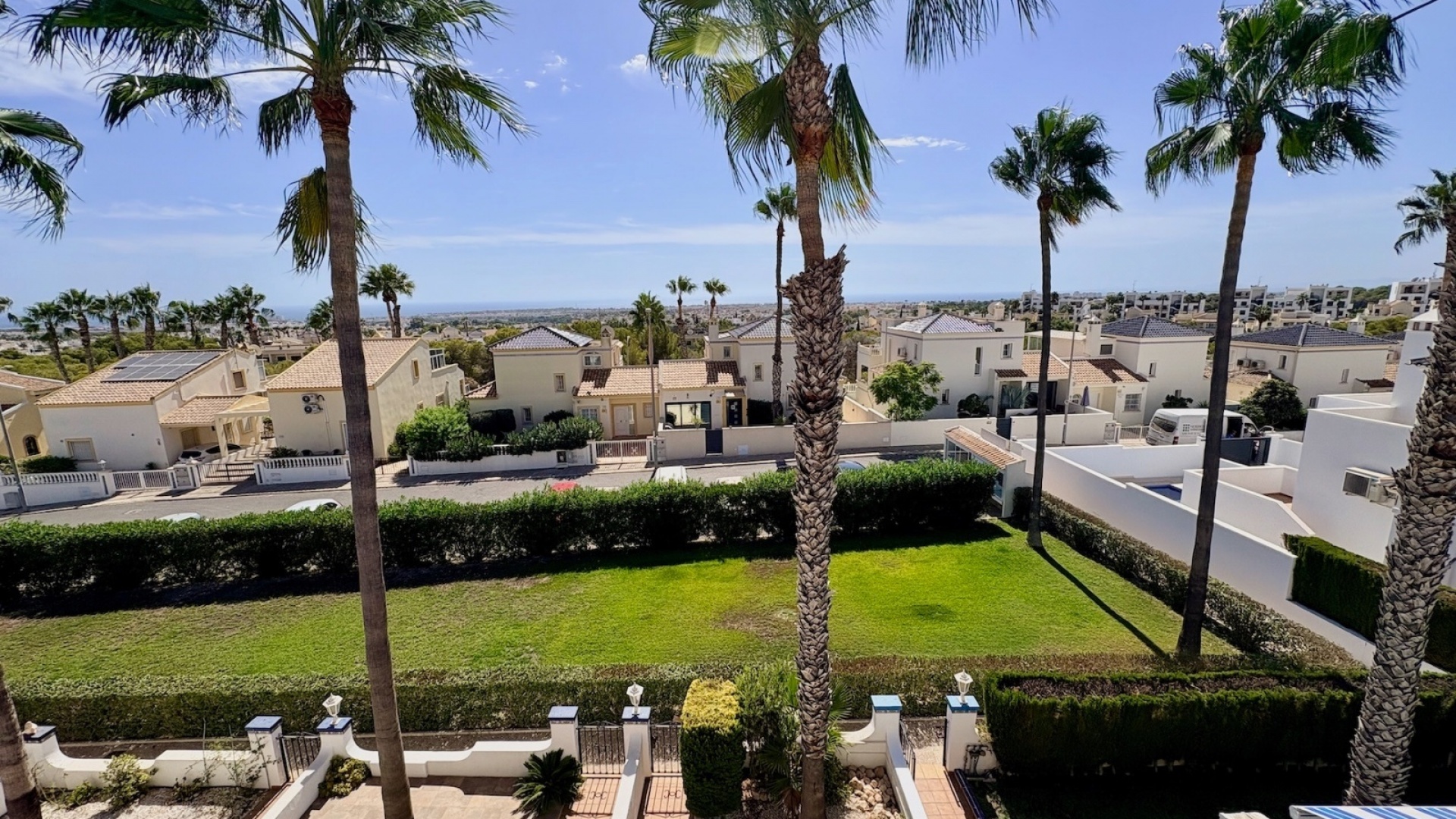 Resale - Townhouse - Villamartin - rioja