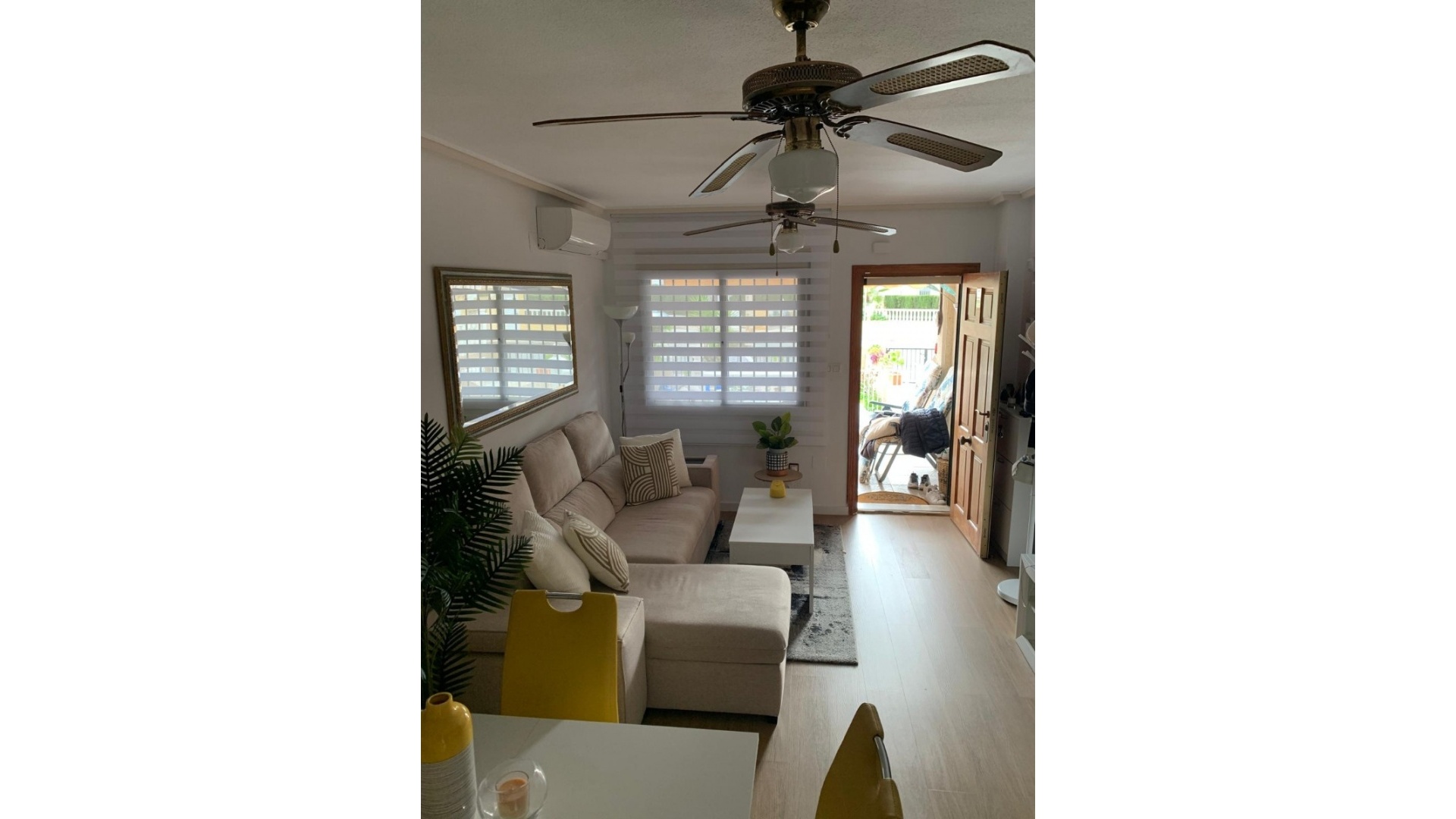Resale - Townhouse - Villamartin - st james hill
