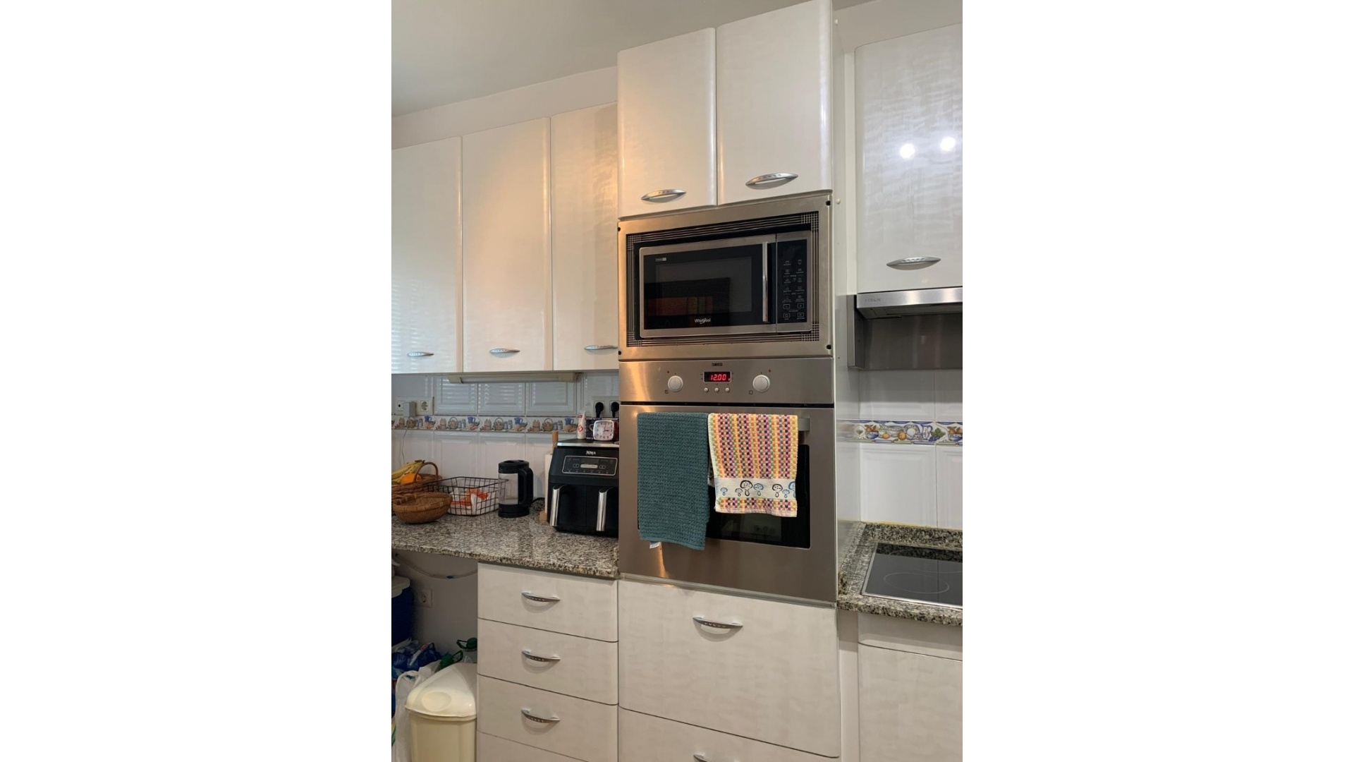 Resale - Townhouse - Villamartin - st james hill