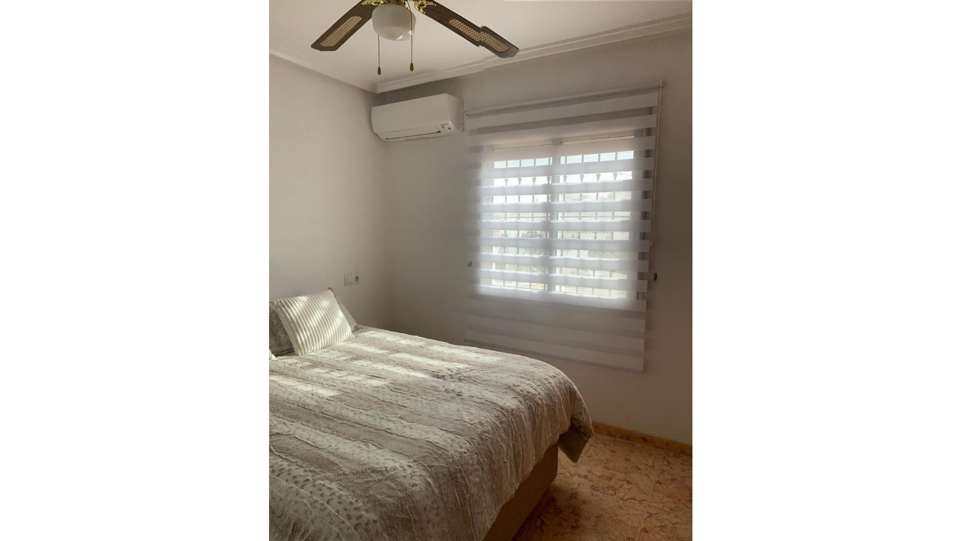 Resale - Townhouse - Villamartin - st james hill