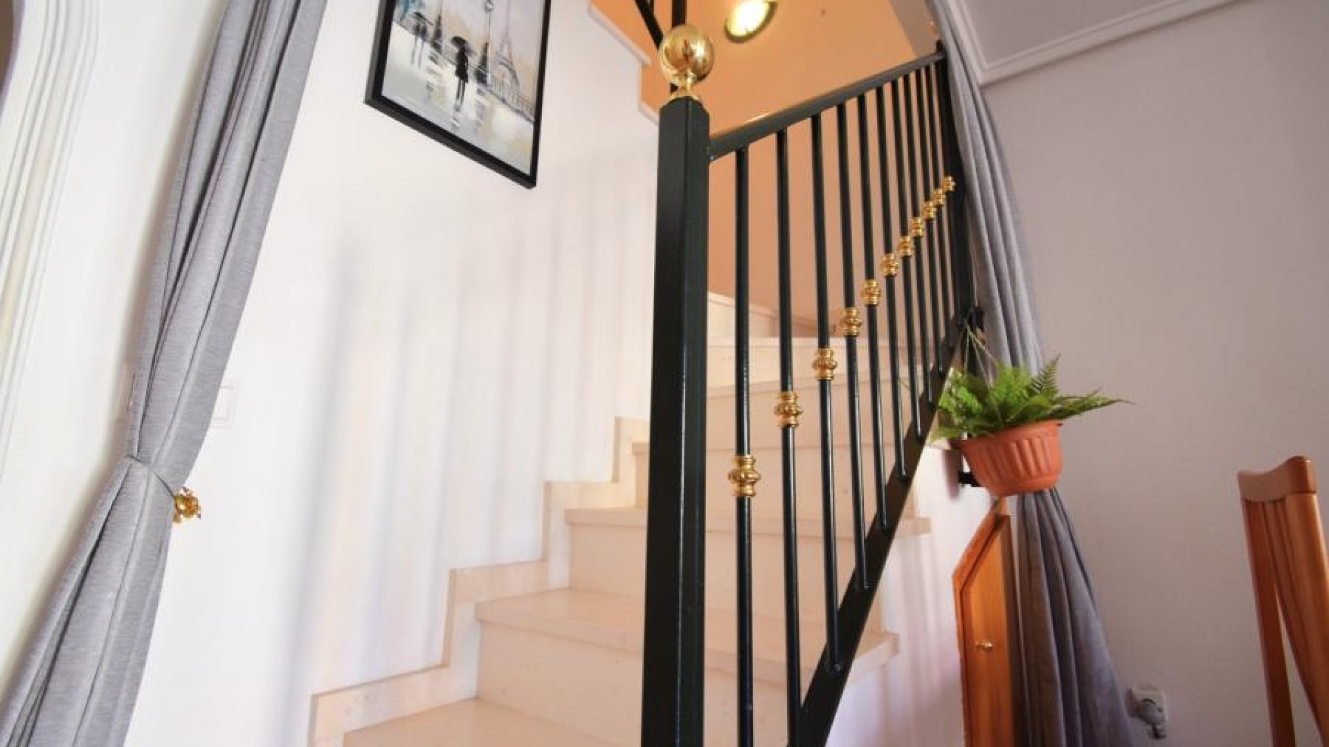 Resale - Townhouse - Villamartin - st james hill