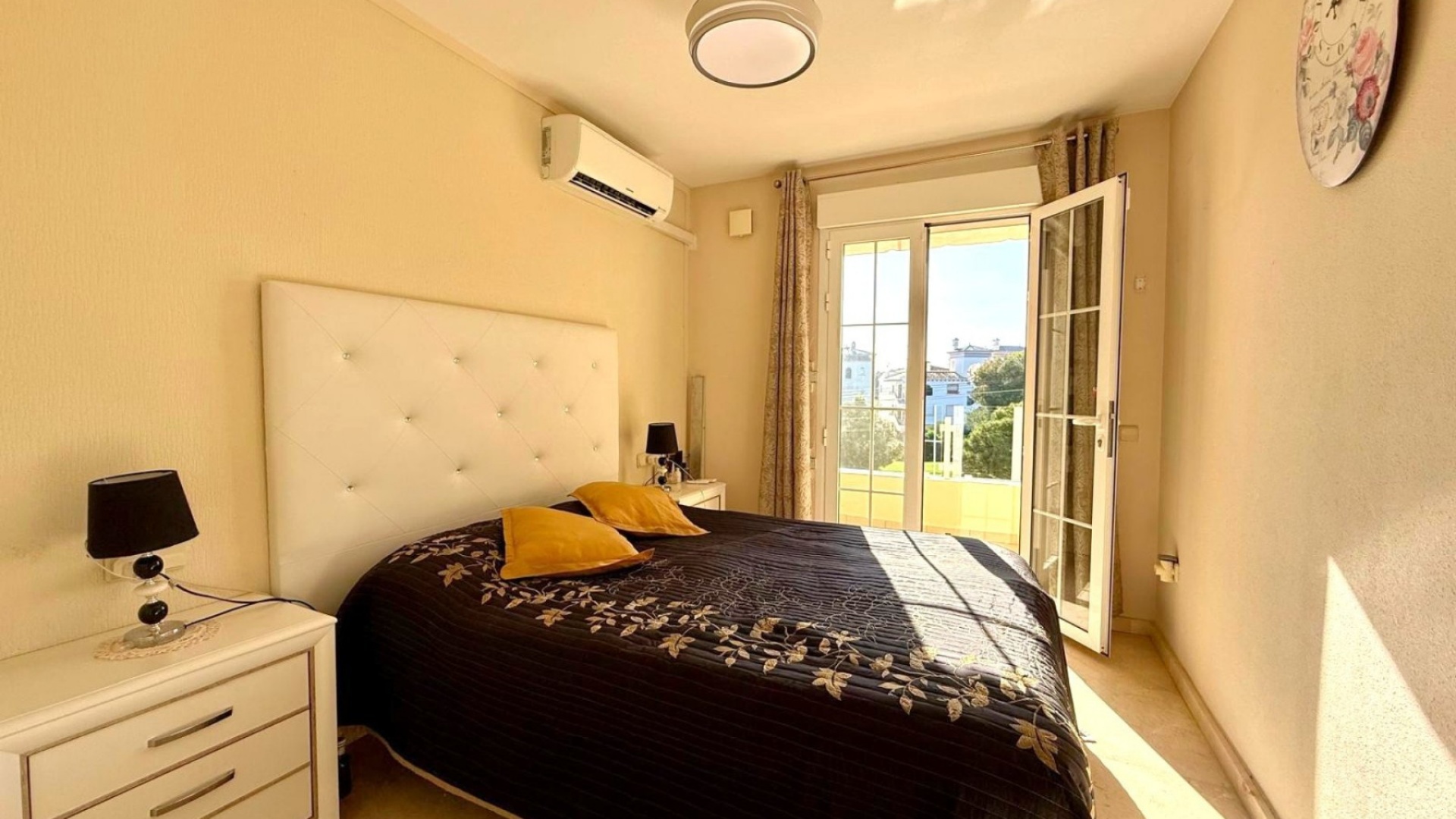 Resale - Townhouse - Villamartin - valencia norte