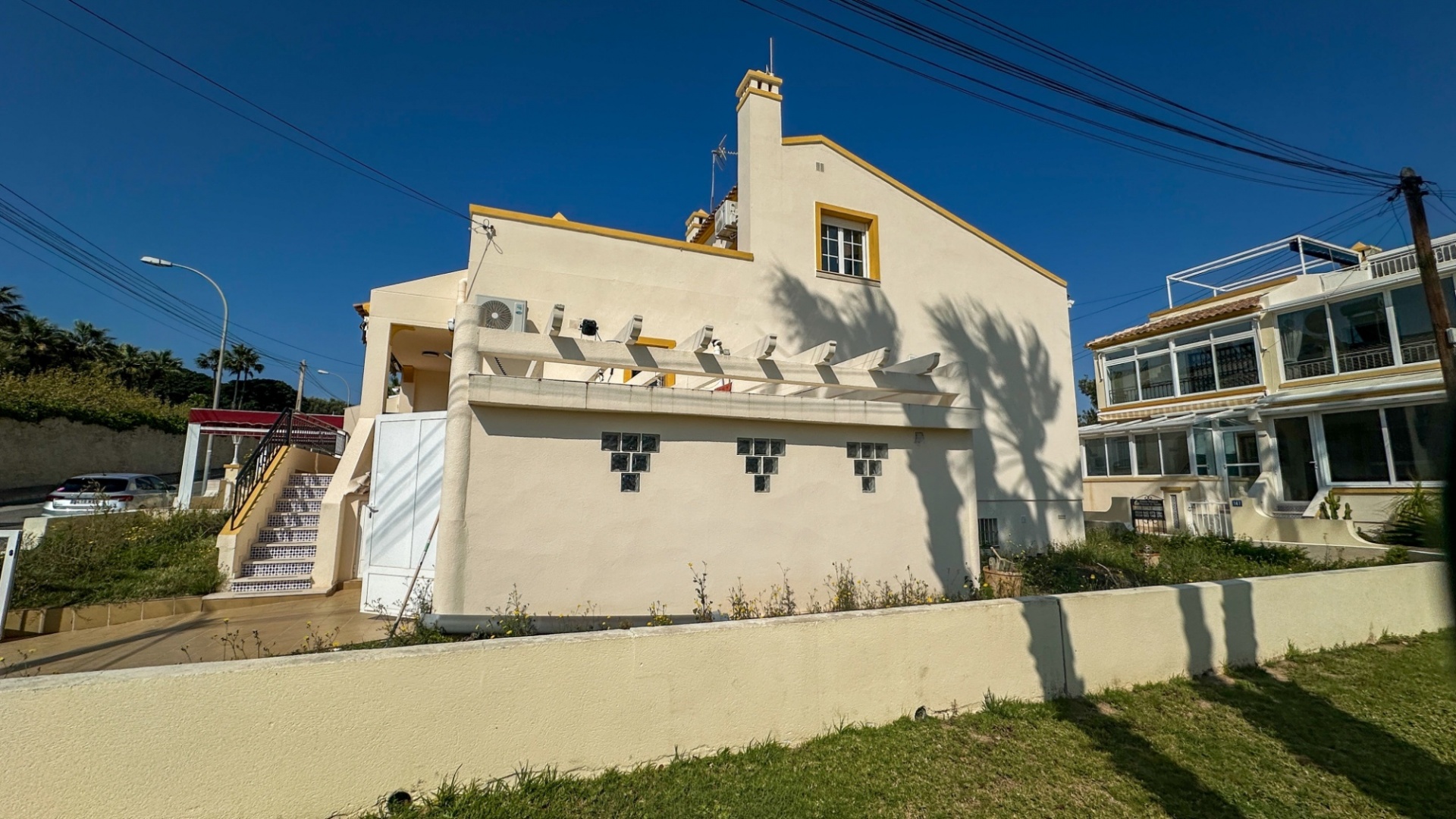 Resale - Townhouse - Villamartin - valencia norte