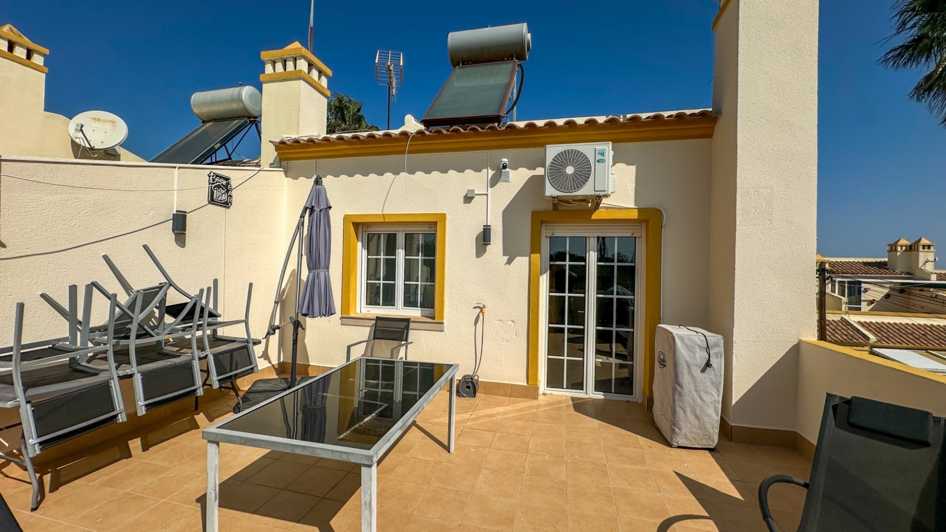 Resale - Townhouse - Villamartin - valencia norte