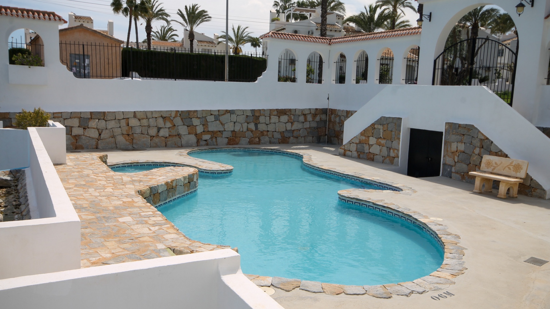 Resale - Townhouse - Villamartin - Verdemar