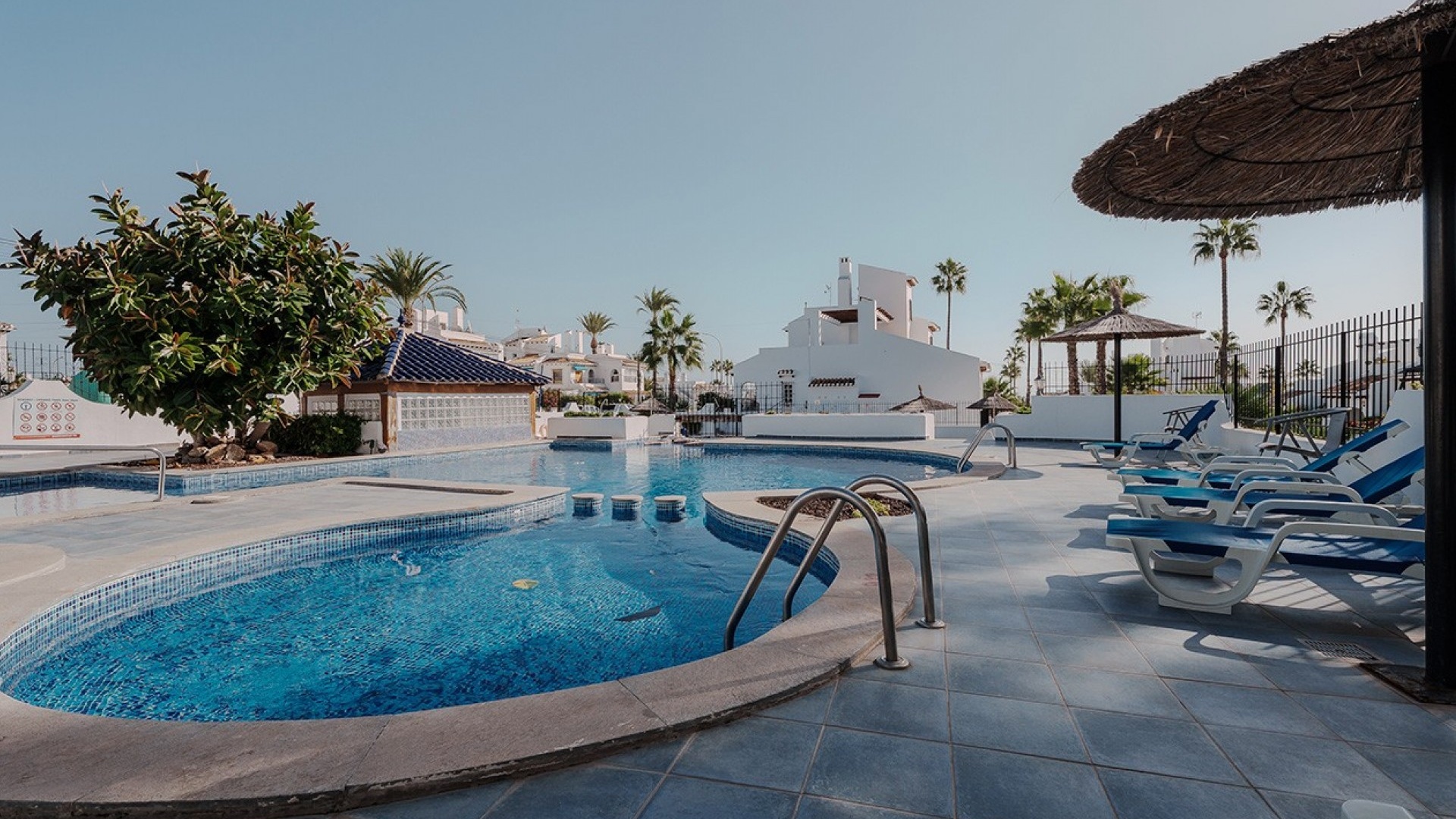 Resale - Townhouse - Villamartin - verdemar