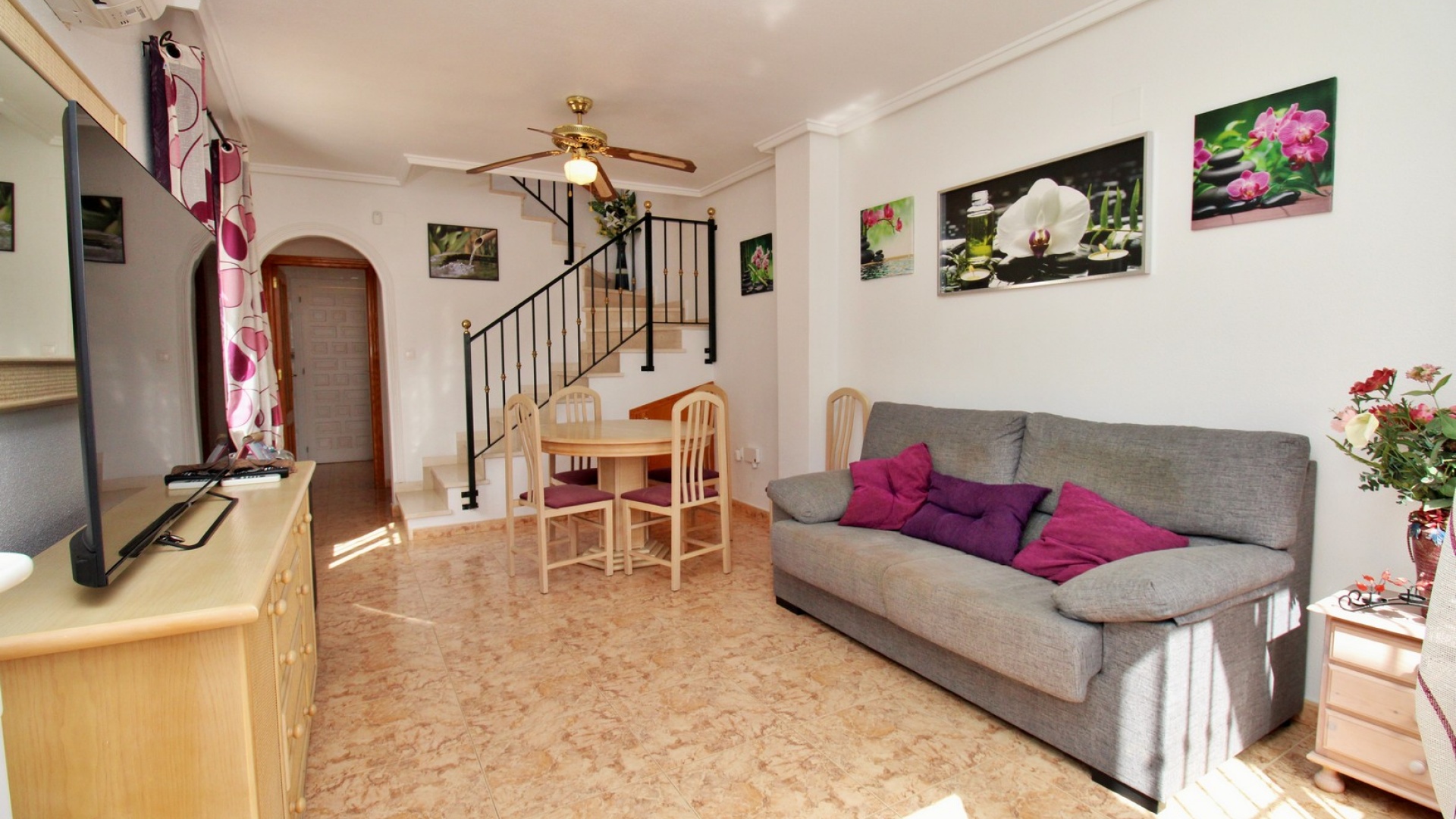 Resale - Townhouse - Villamartin