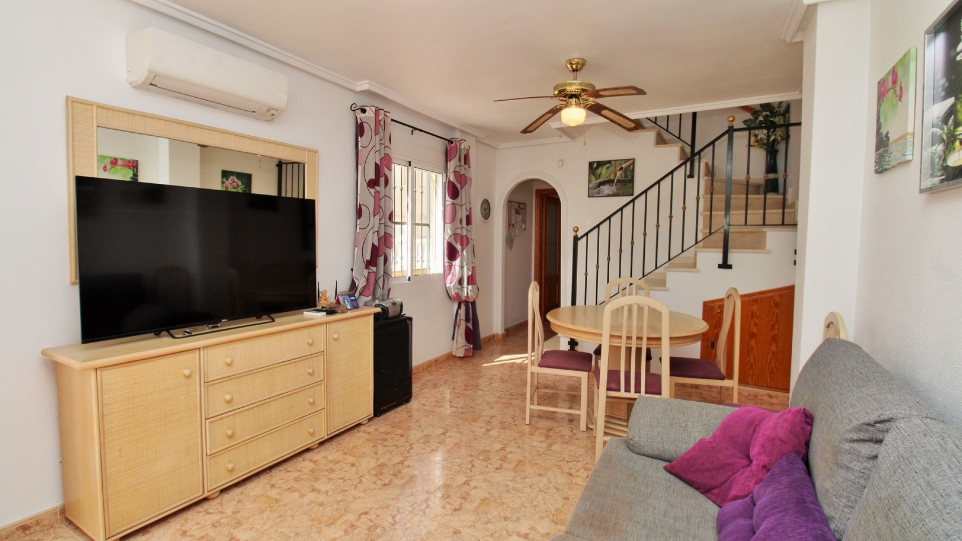 Resale - Townhouse - Villamartin