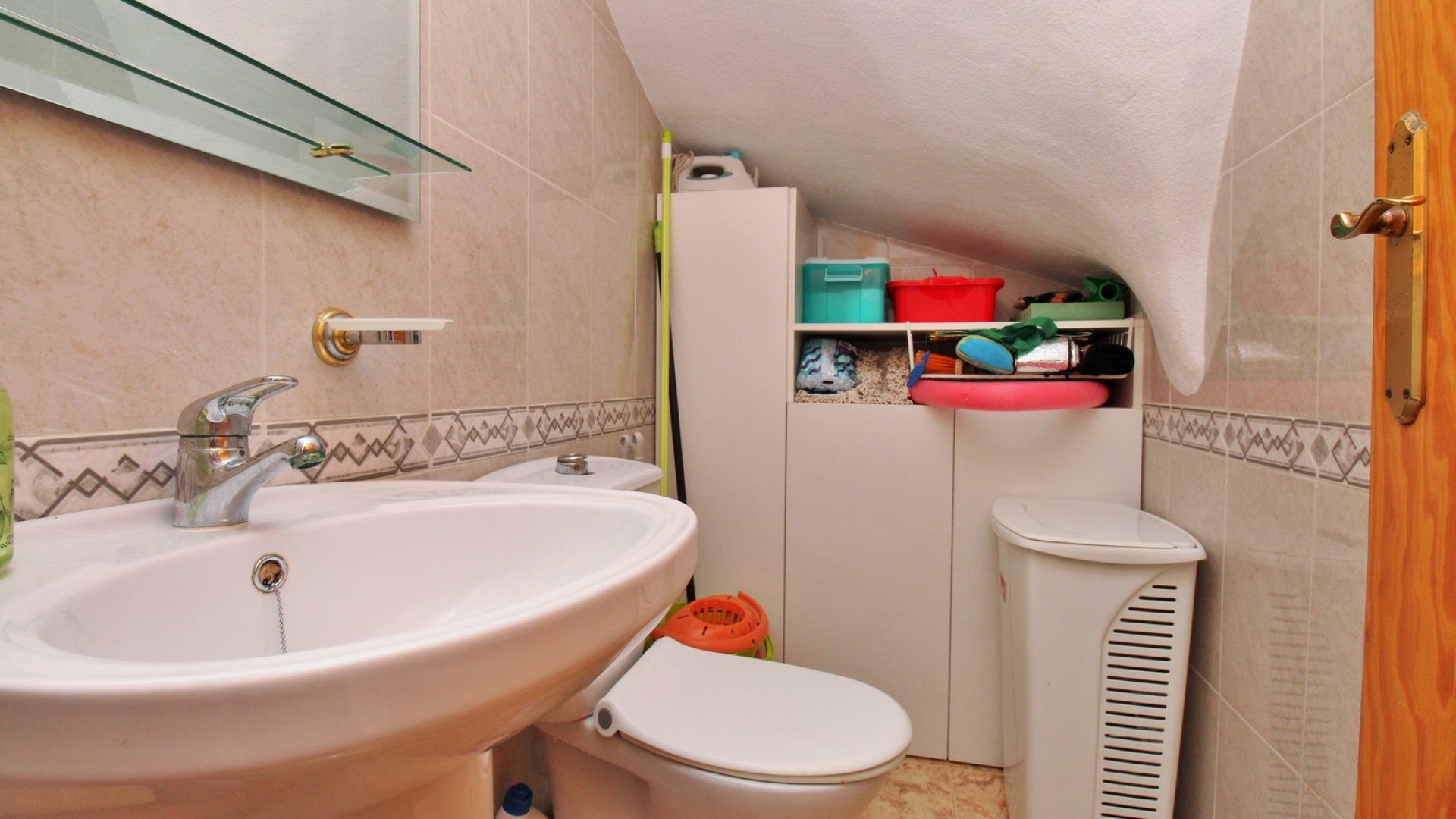 Resale - Townhouse - Villamartin