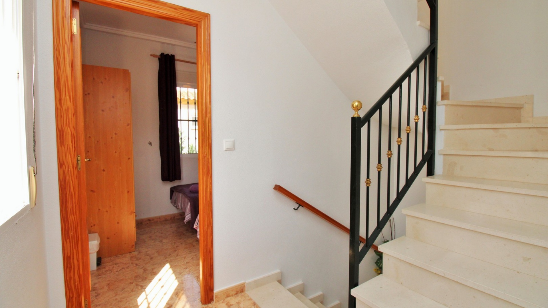 Resale - Townhouse - Villamartin