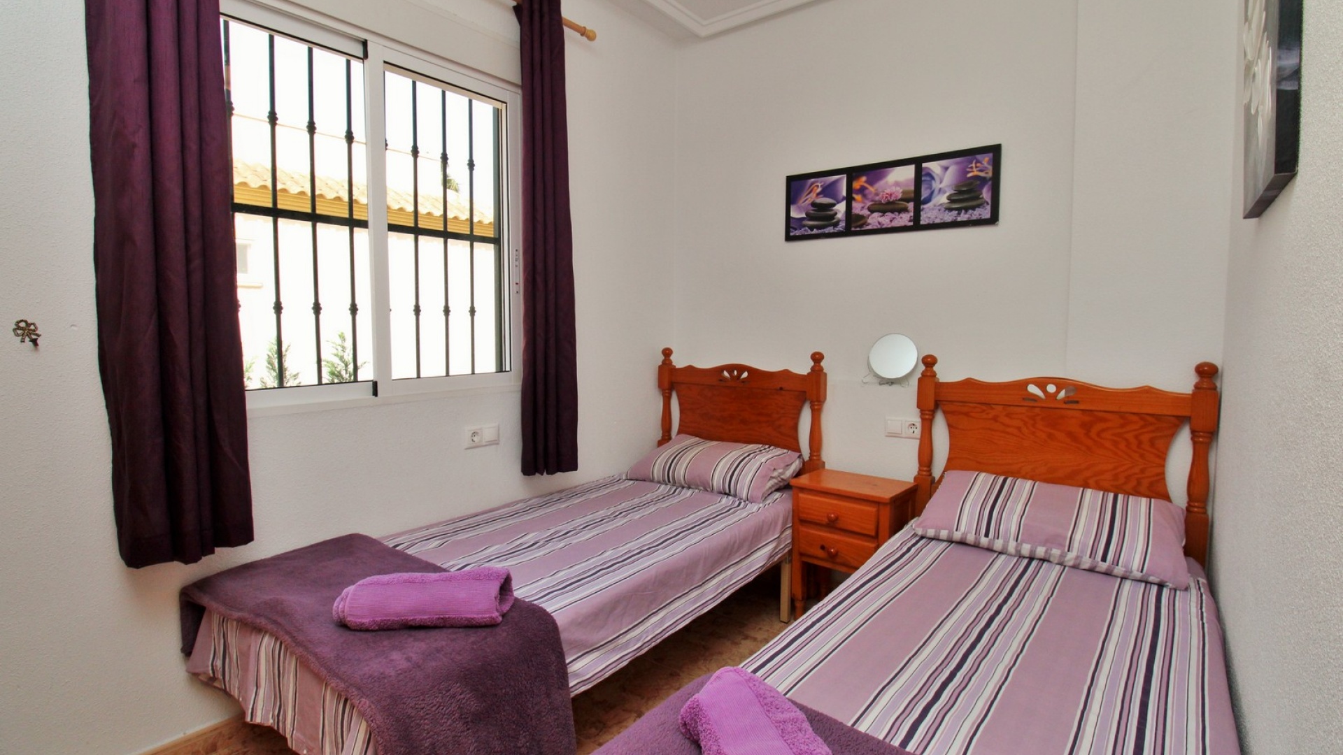 Resale - Townhouse - Villamartin