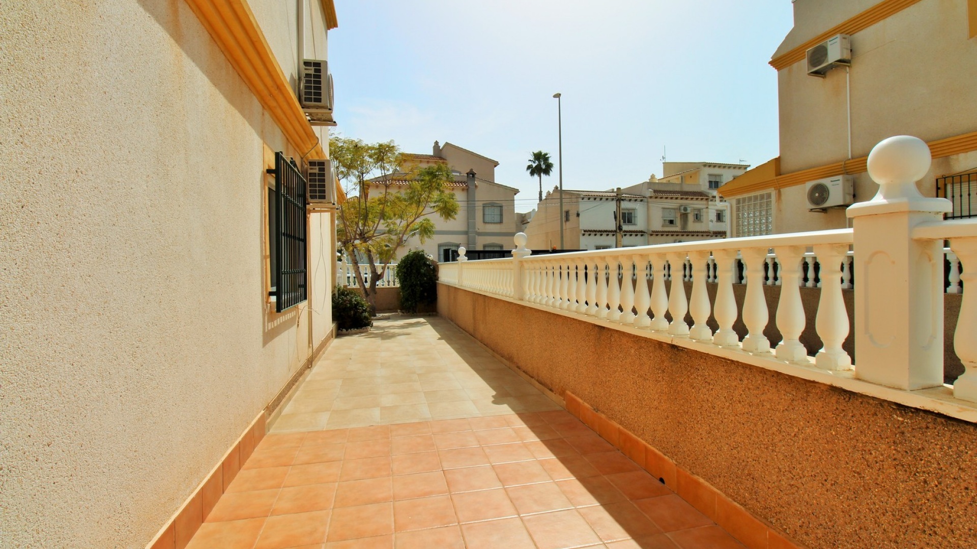 Resale - Townhouse - Villamartin
