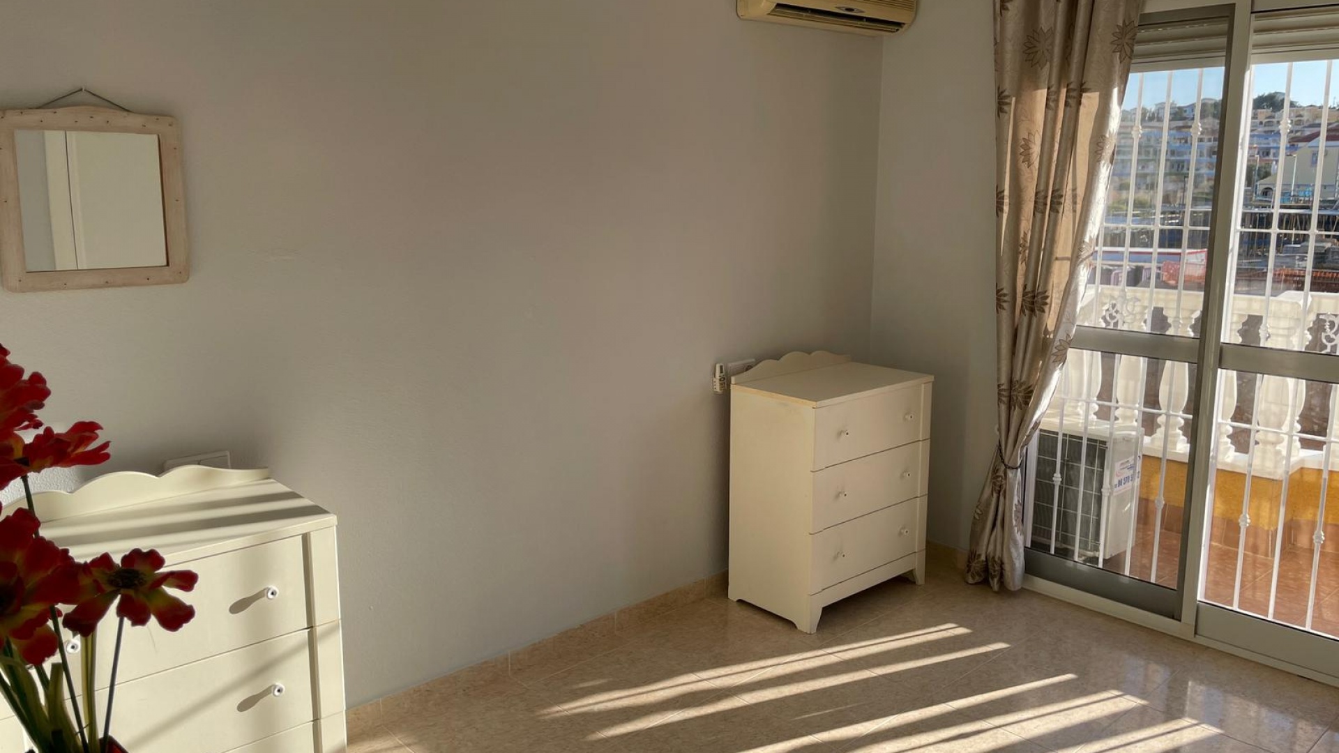 Resale - Townhouse - Villamartin