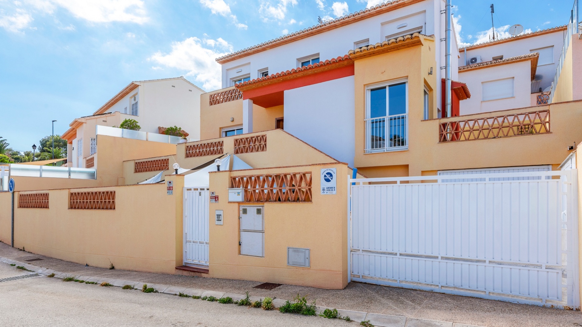 Resale - Villa - Alfas del Pi - Alfaz del Pi