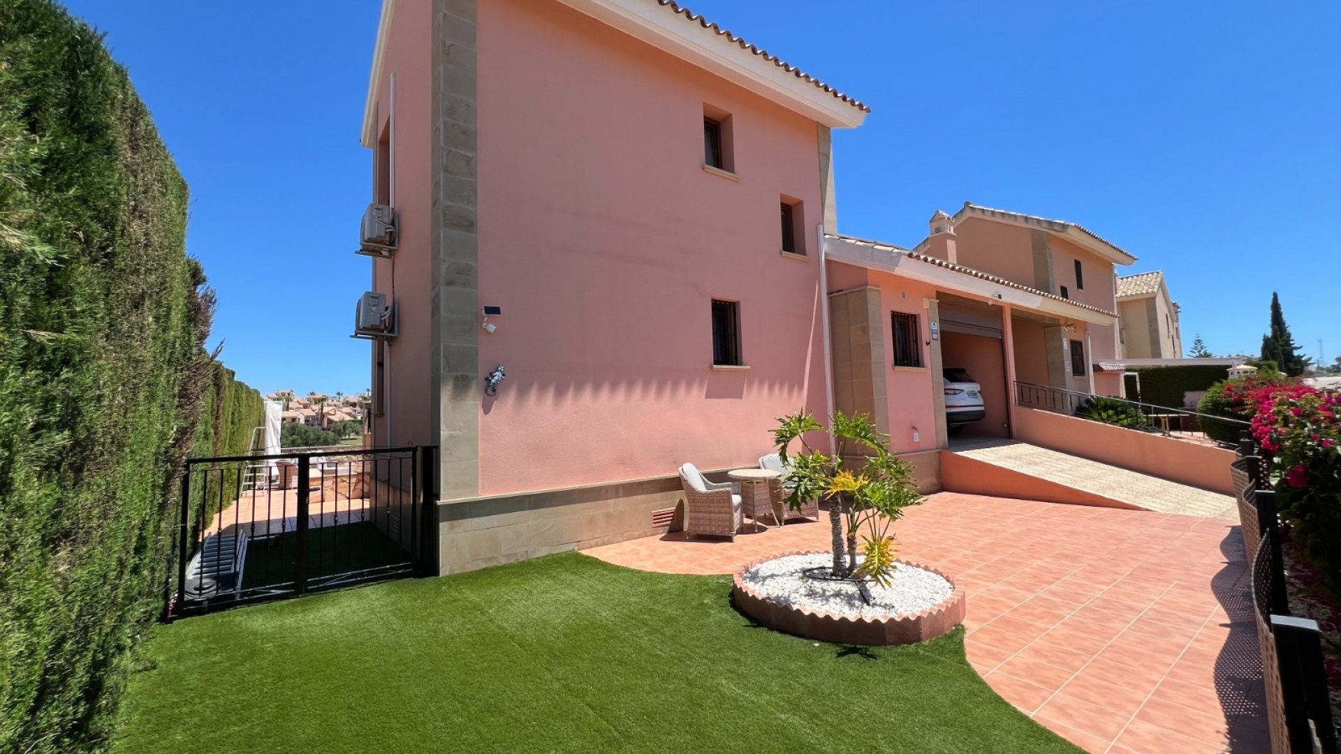 Resale - Villa - Algorfa - La Finca Golf Resort