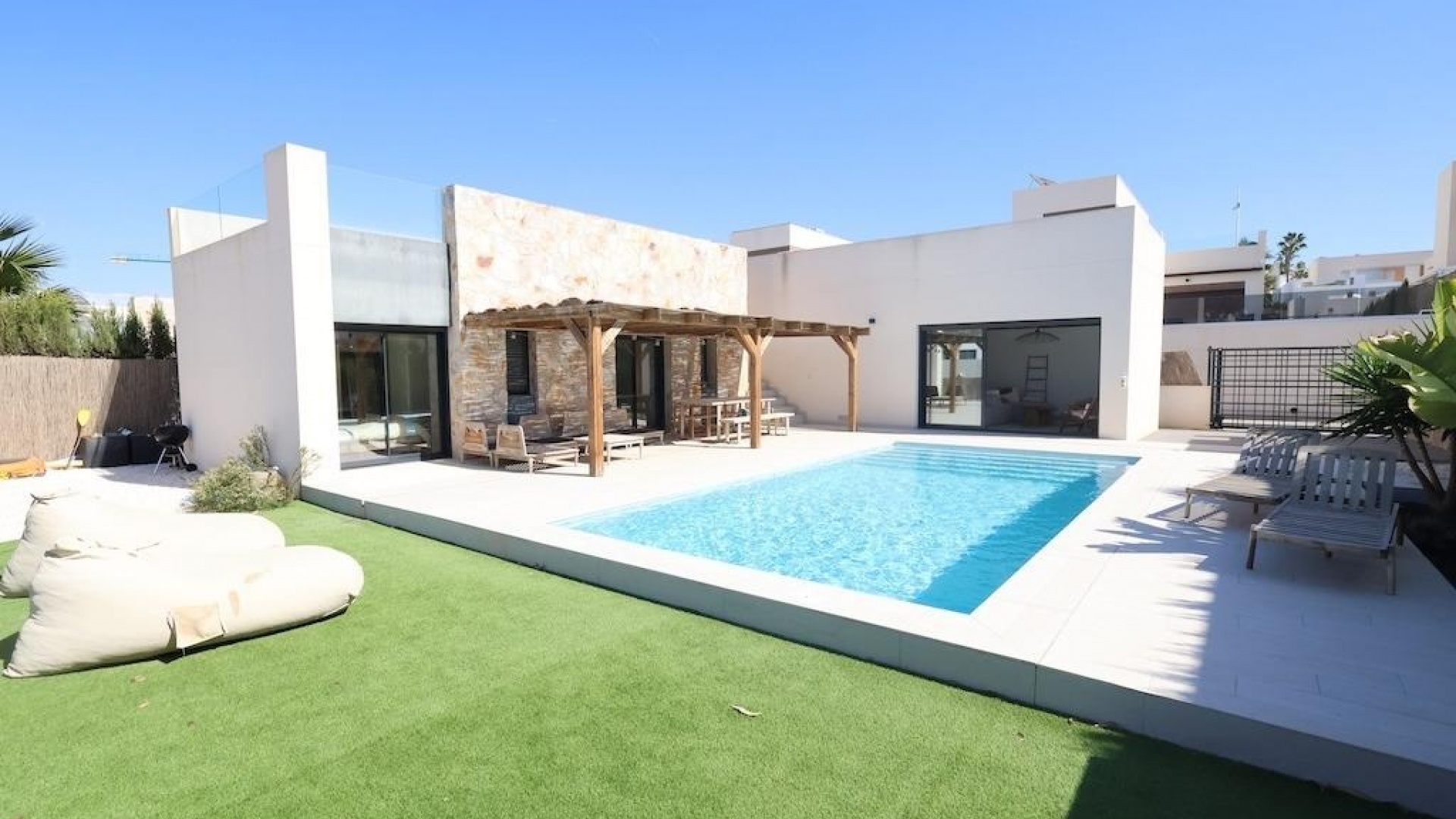 Resale - Villa - Algorfa - La Finca Golf Resort