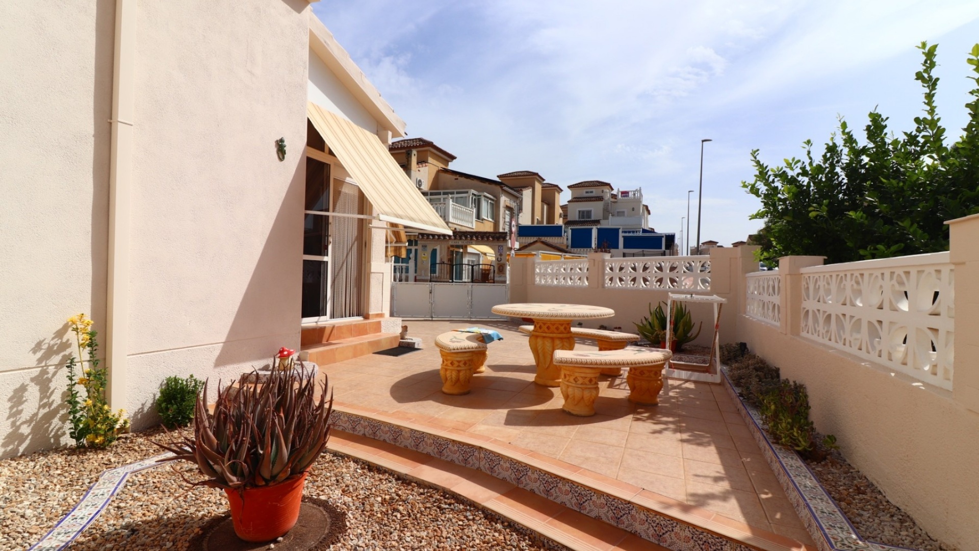 Resale - Villa - Algorfa - montebello