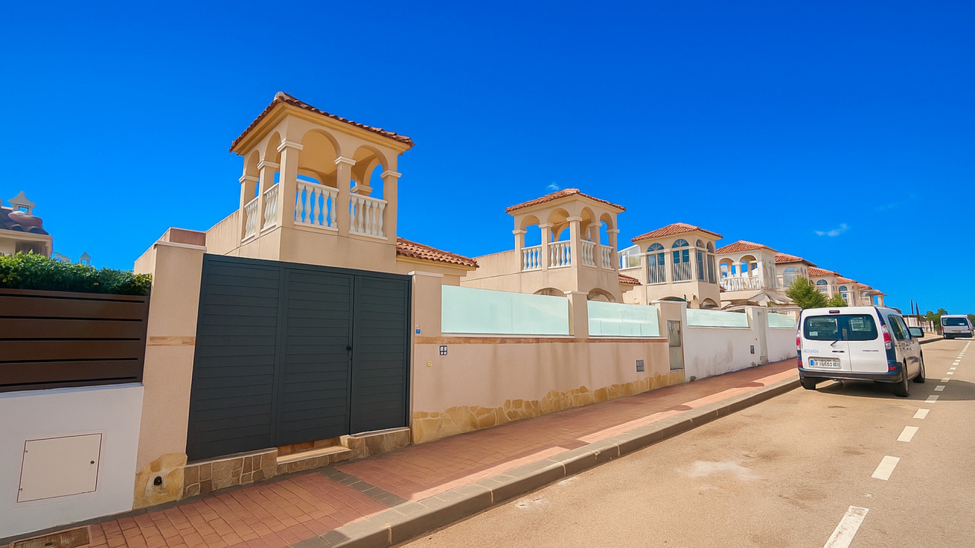 Resale - Villa - Algorfa