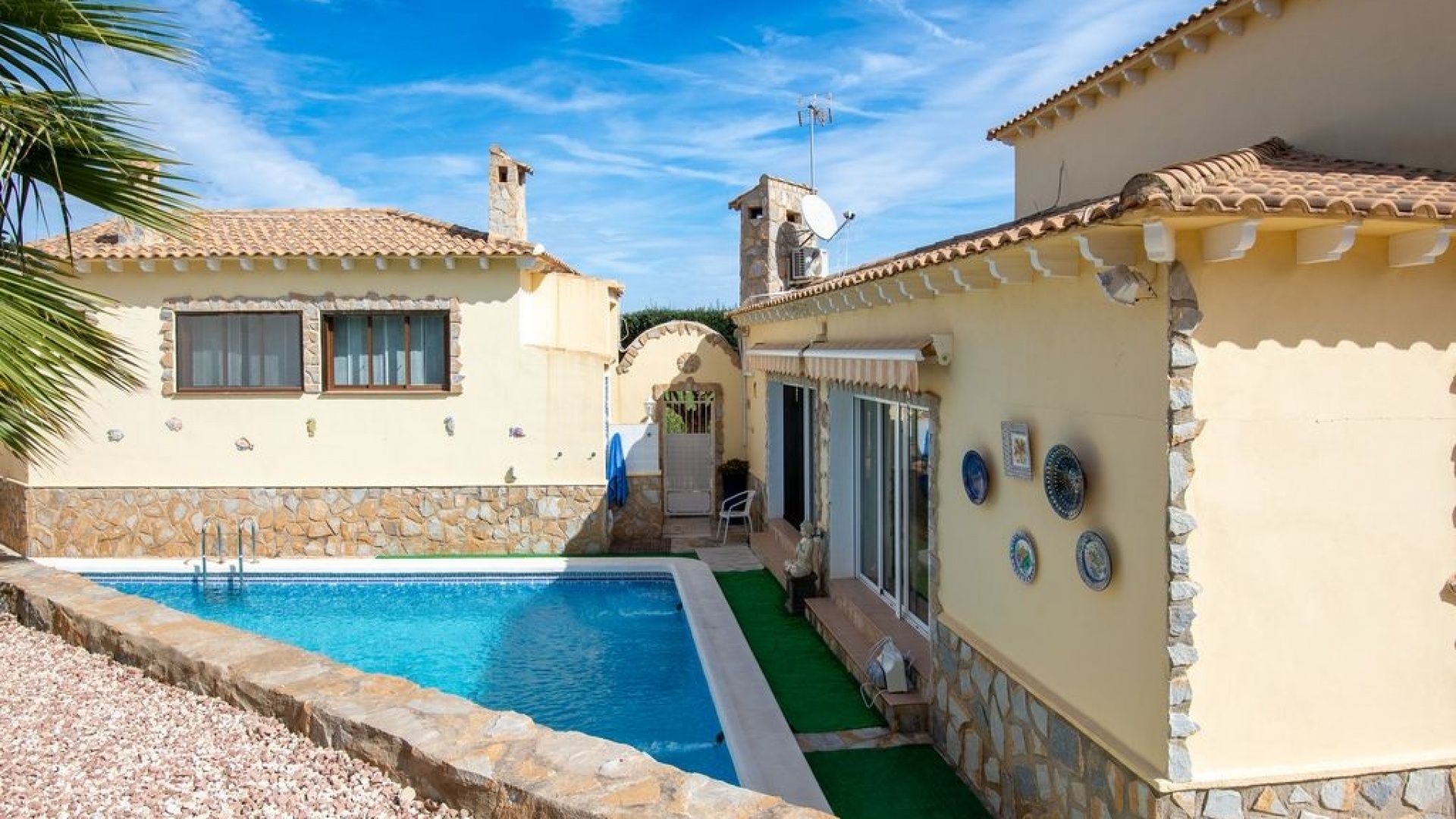 Resale - Villa - Algorfa