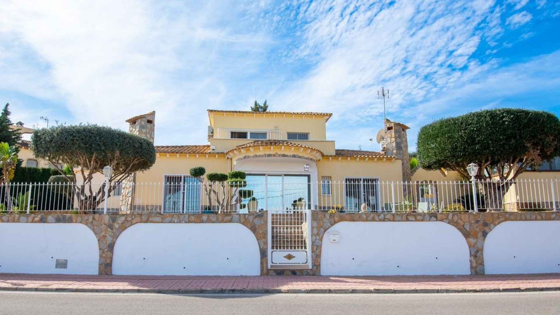Resale - Villa - Algorfa