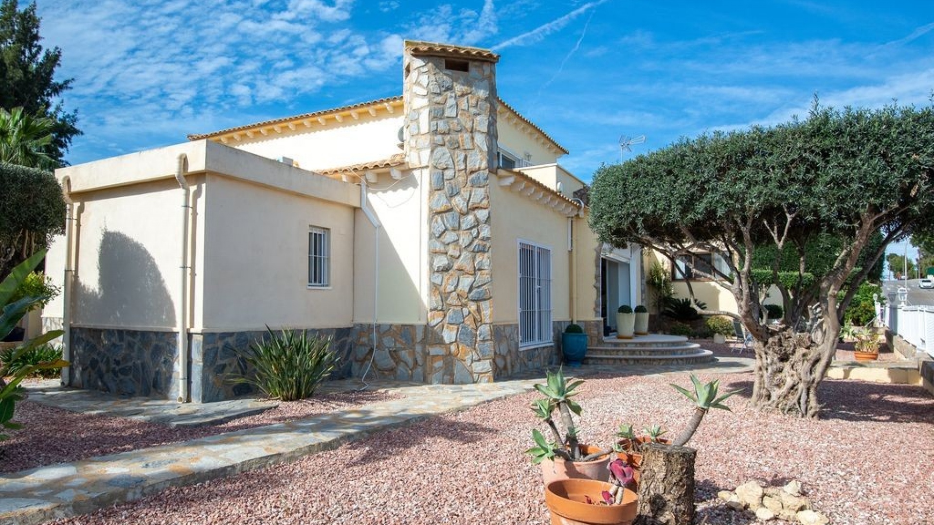 Resale - Villa - Algorfa