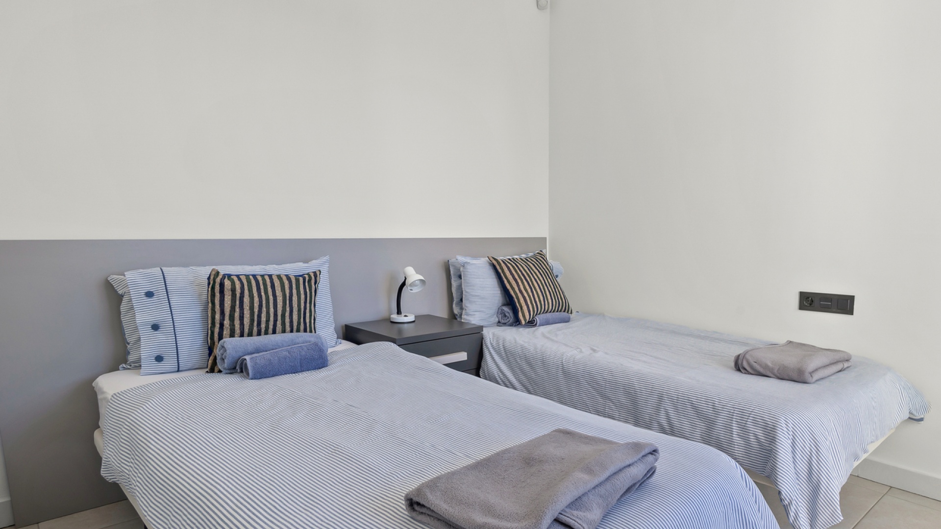 Resale - Villa - Algorfa