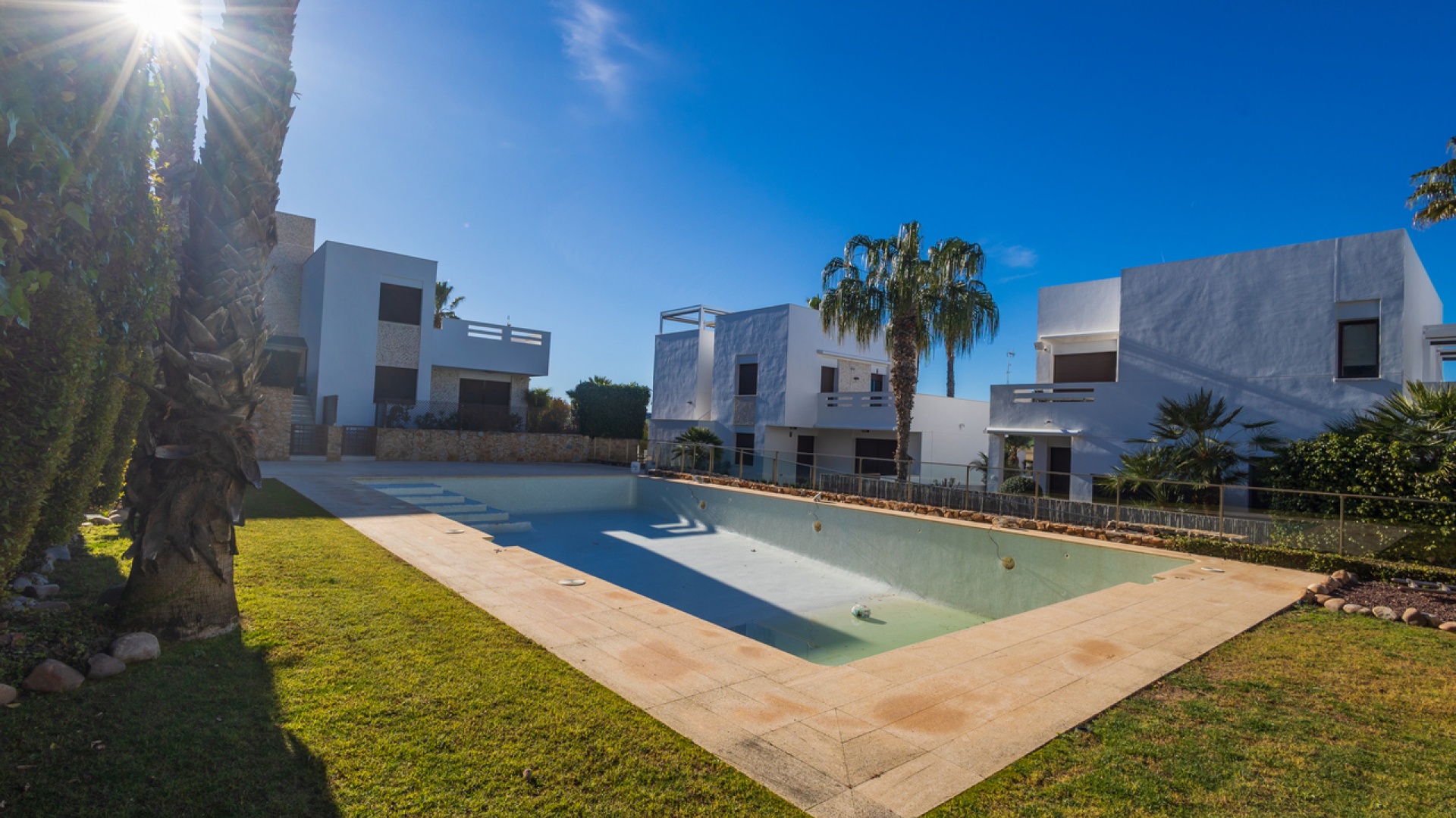 Resale - Villa - Algorfa