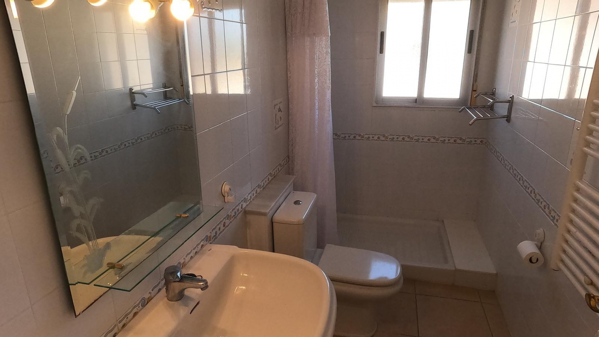 Resale - Villa - Algorfa