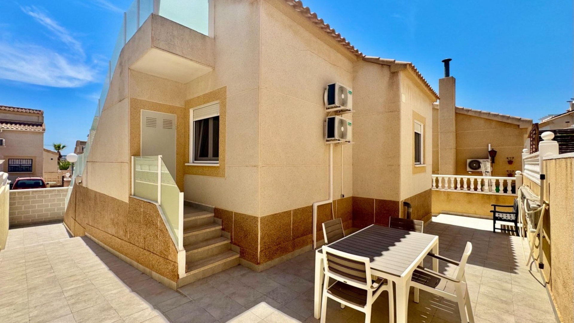 Resale - Villa - Alicante - La Florida