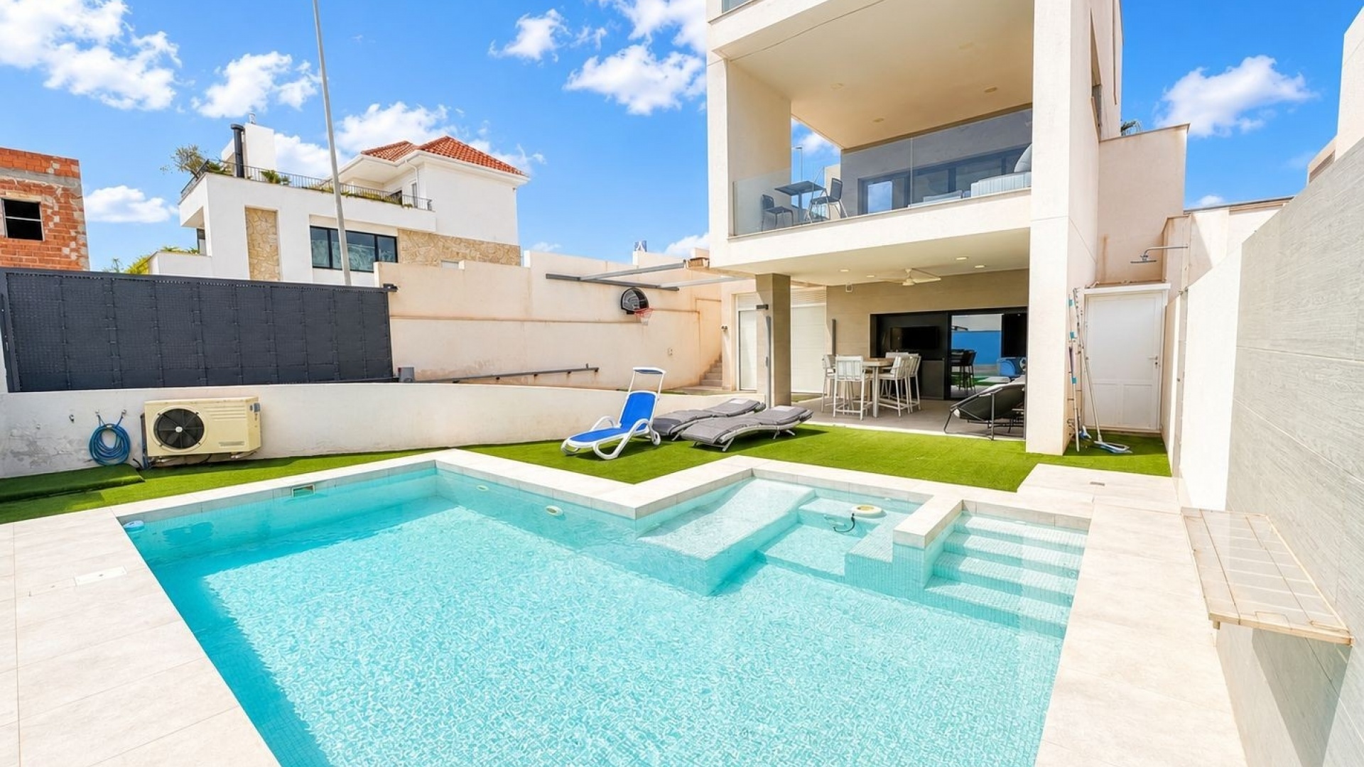 Resale - Villa - Benijofar